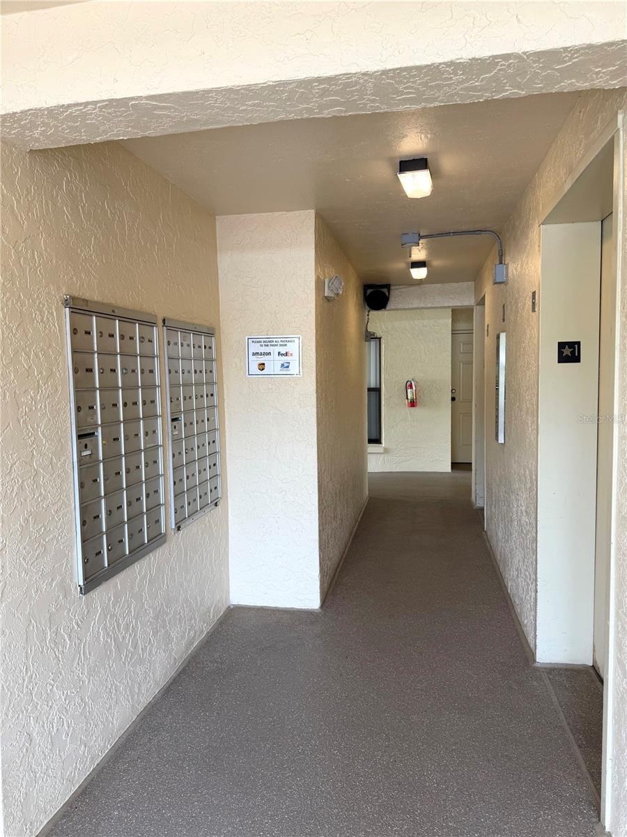 1000 COVE CAY DR #4D — photo 4