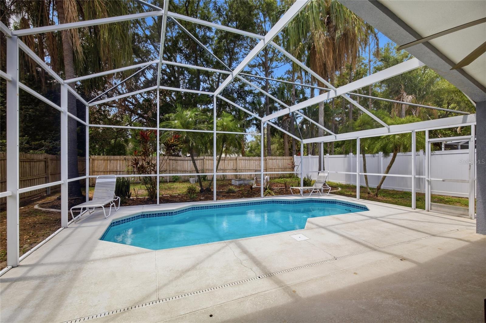 7611 WILTSHIRE PARK PL — photo 3