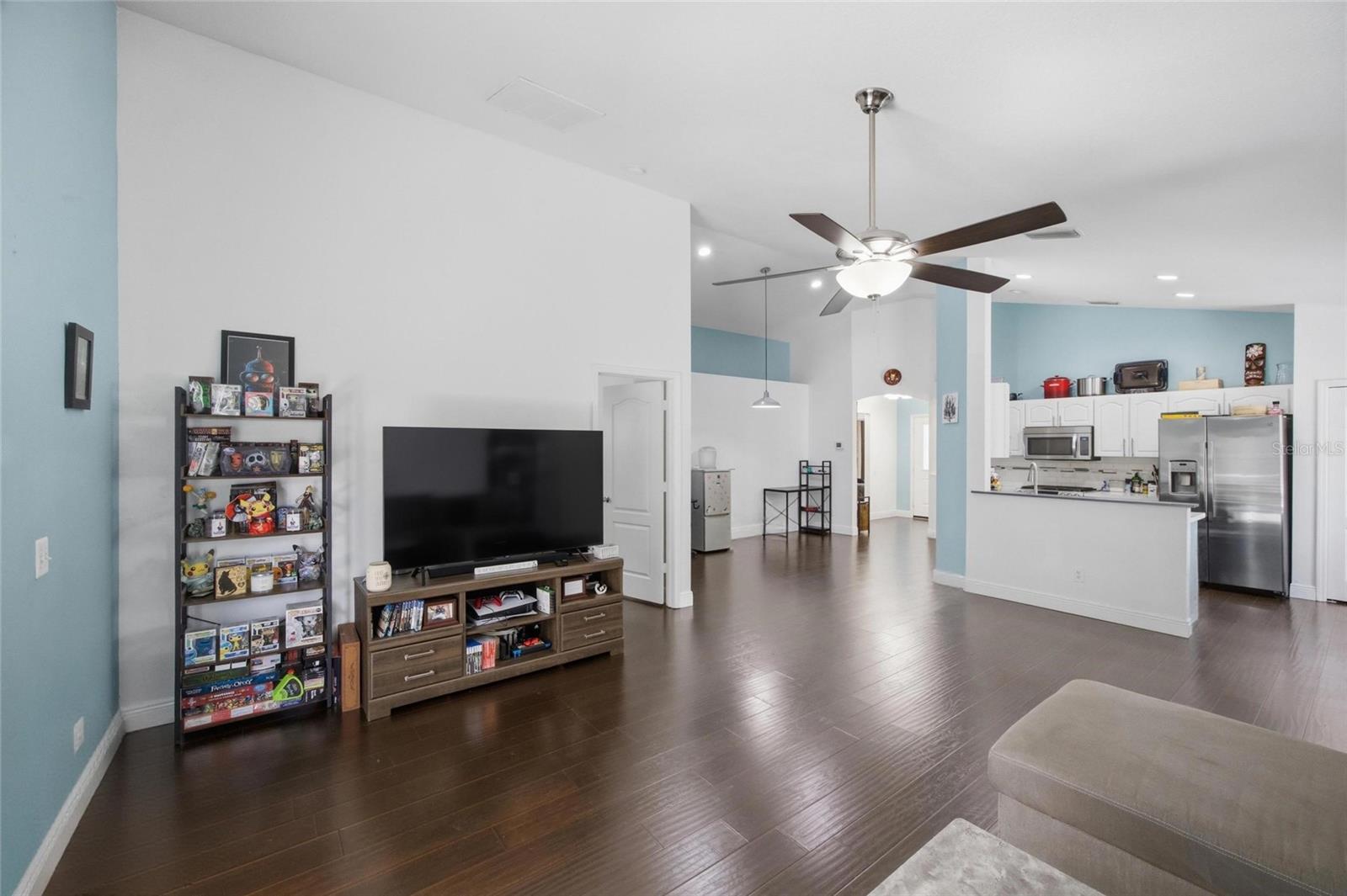 7611 WILTSHIRE PARK PL — photo 9