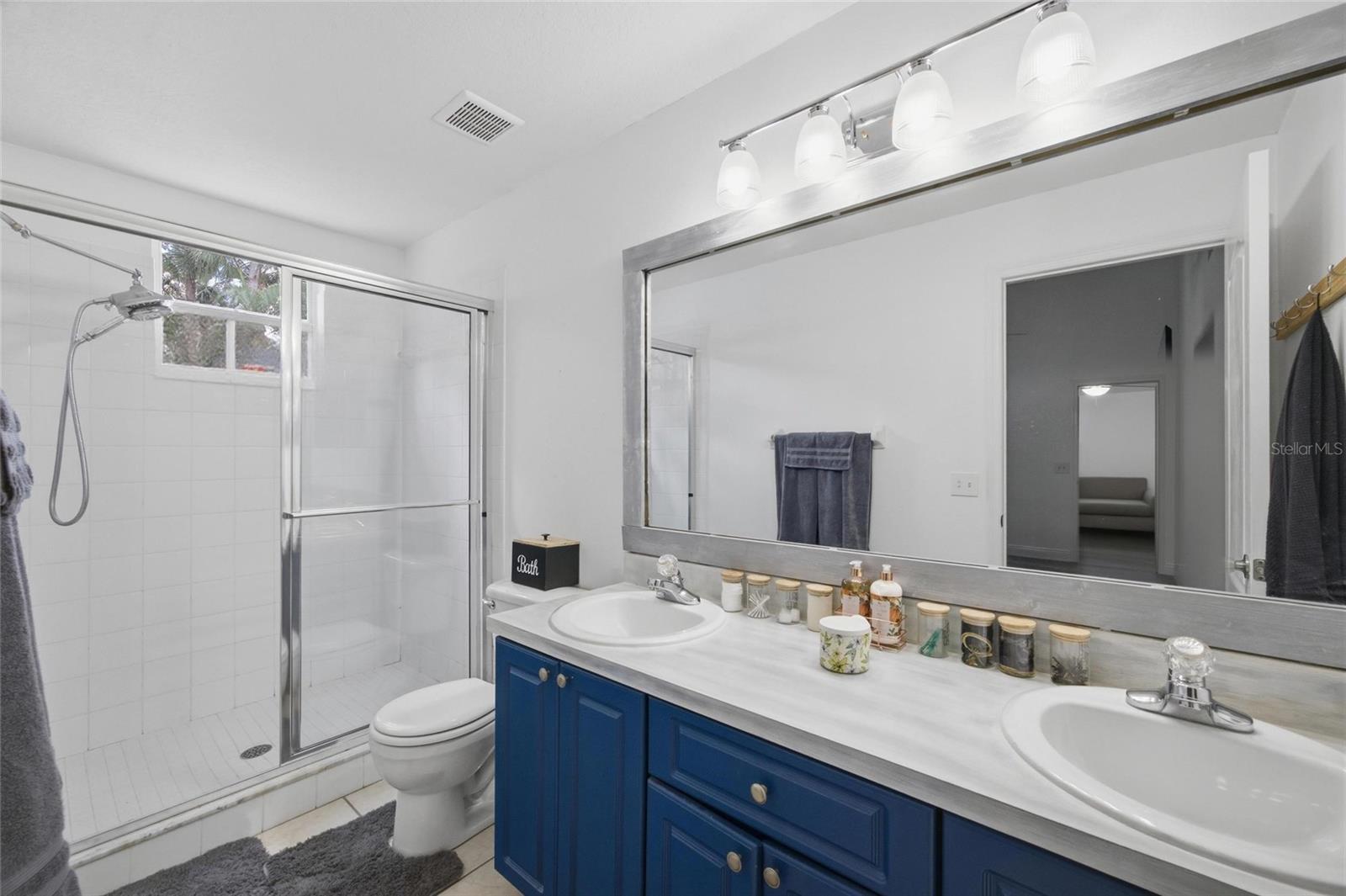 7611 WILTSHIRE PARK PL — photo 17