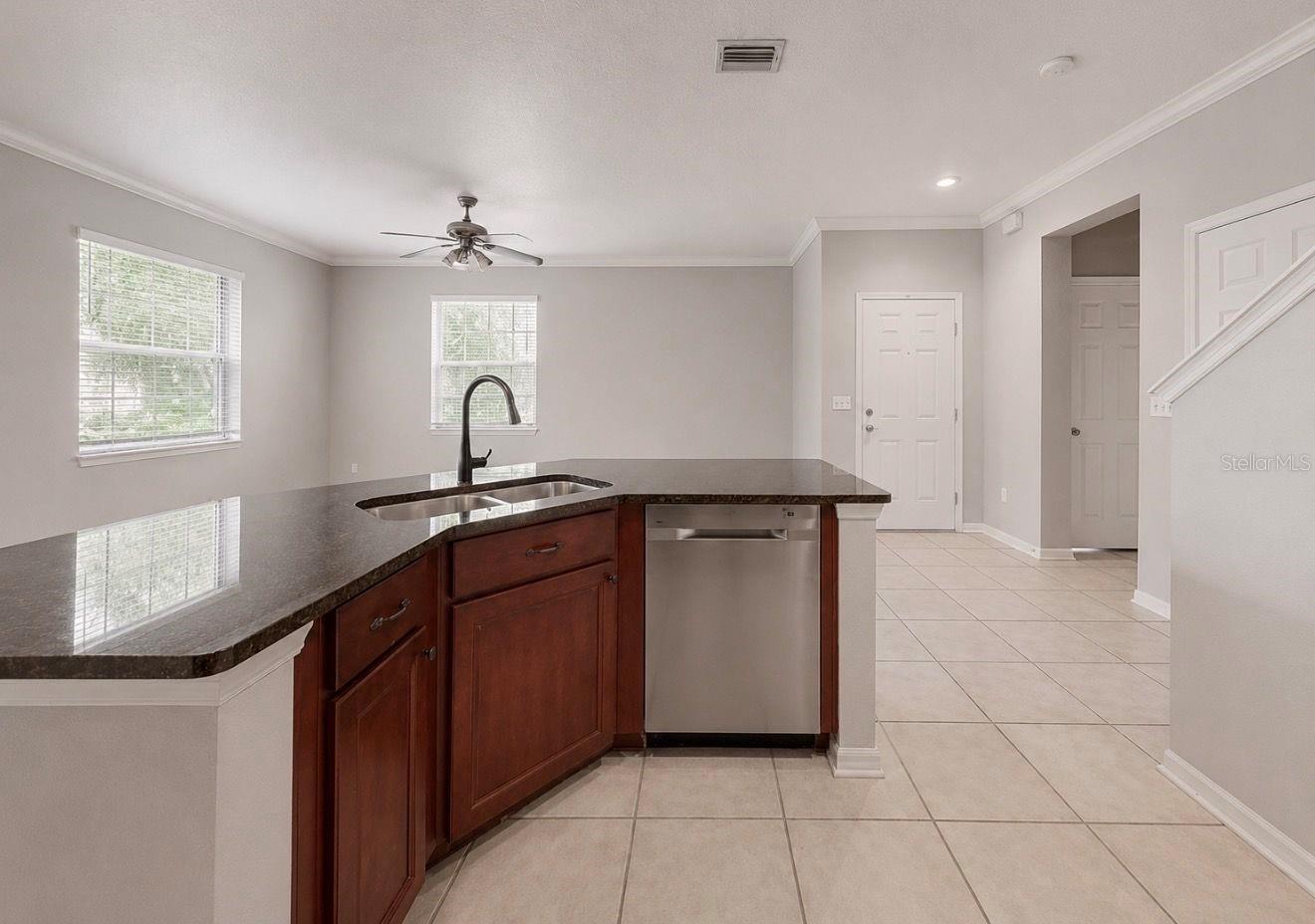 7539 TAMARIND AVE — photo 5
