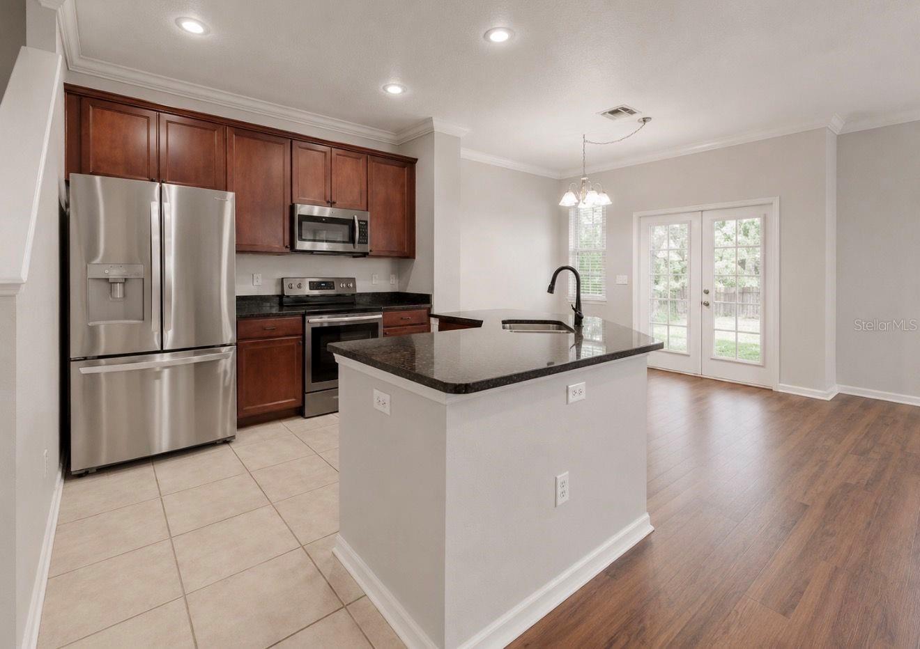 7539 TAMARIND AVE — photo 3