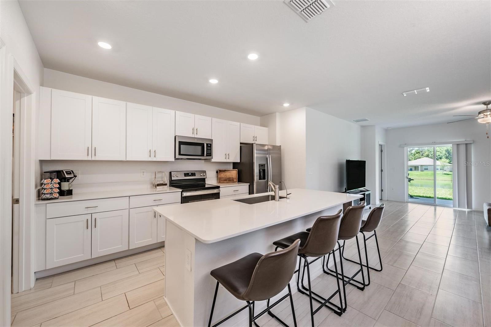 2515 VICTORIOUS FALLS AVE — photo 11