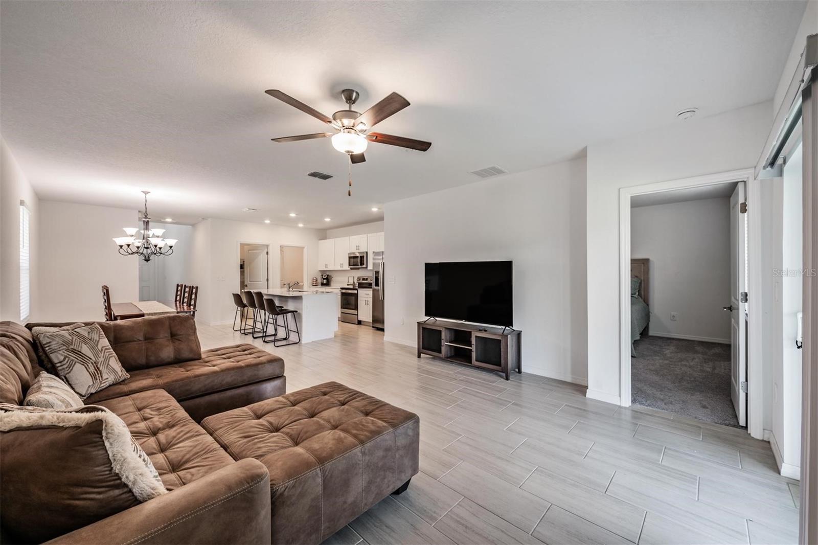 2515 VICTORIOUS FALLS AVE — photo 13