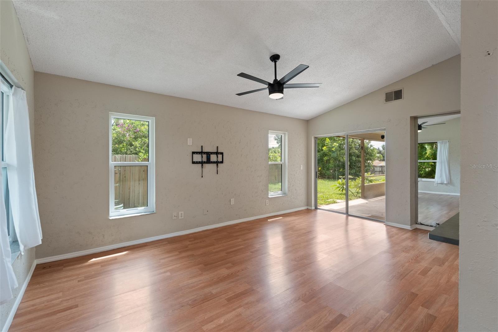 2662 MEGAN CT — photo 16