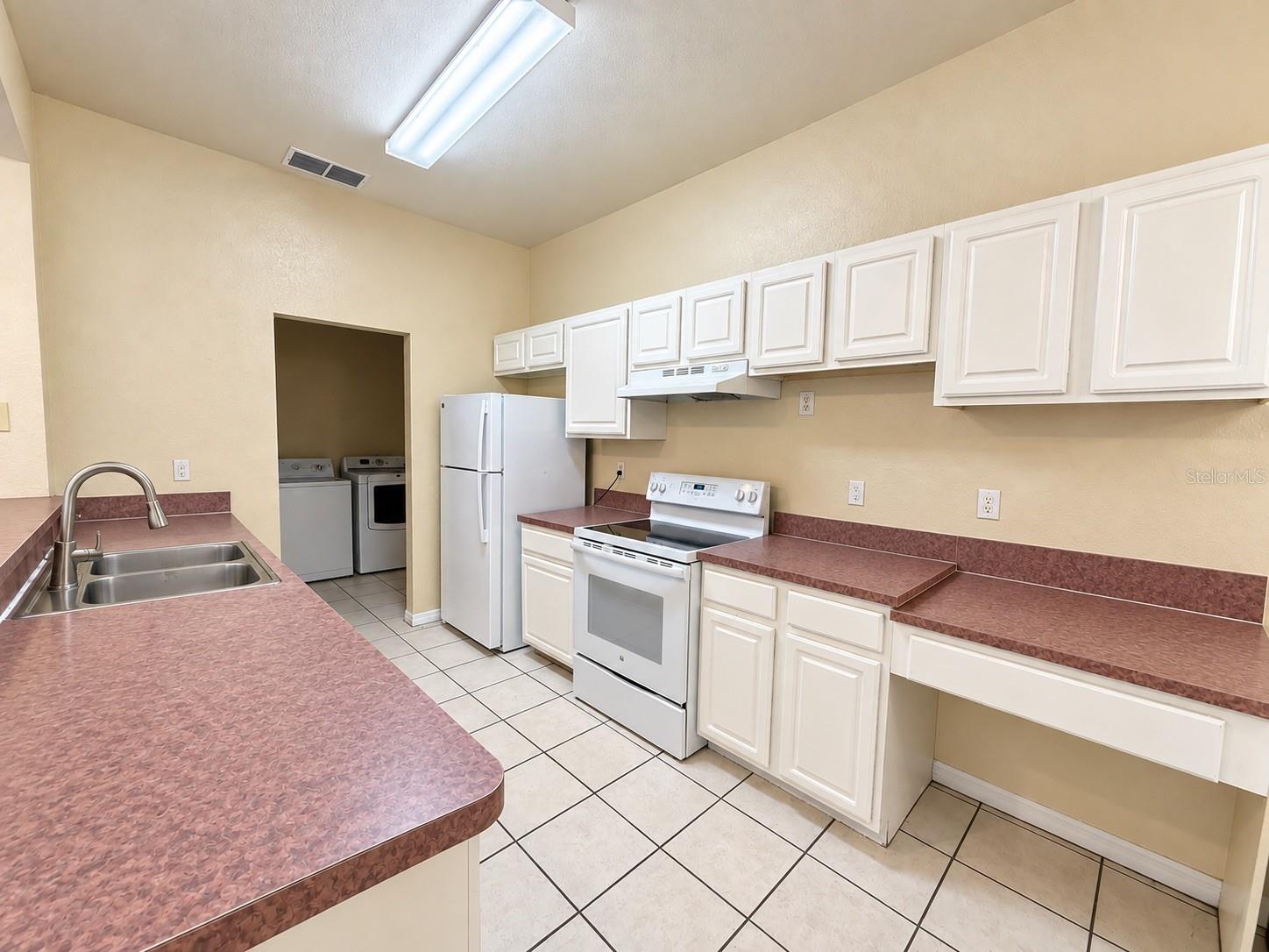 5001 SUNRIDGE PALMS DR — photo 3