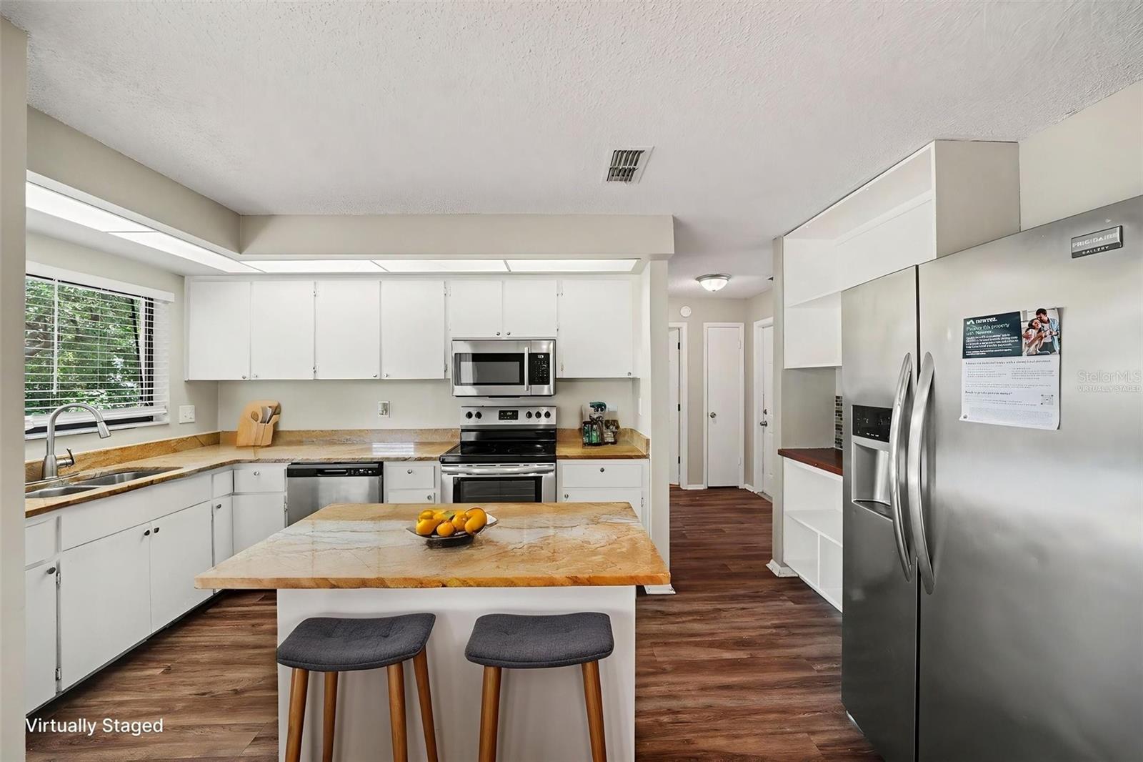 11424 SCALLOP DR — photo 9