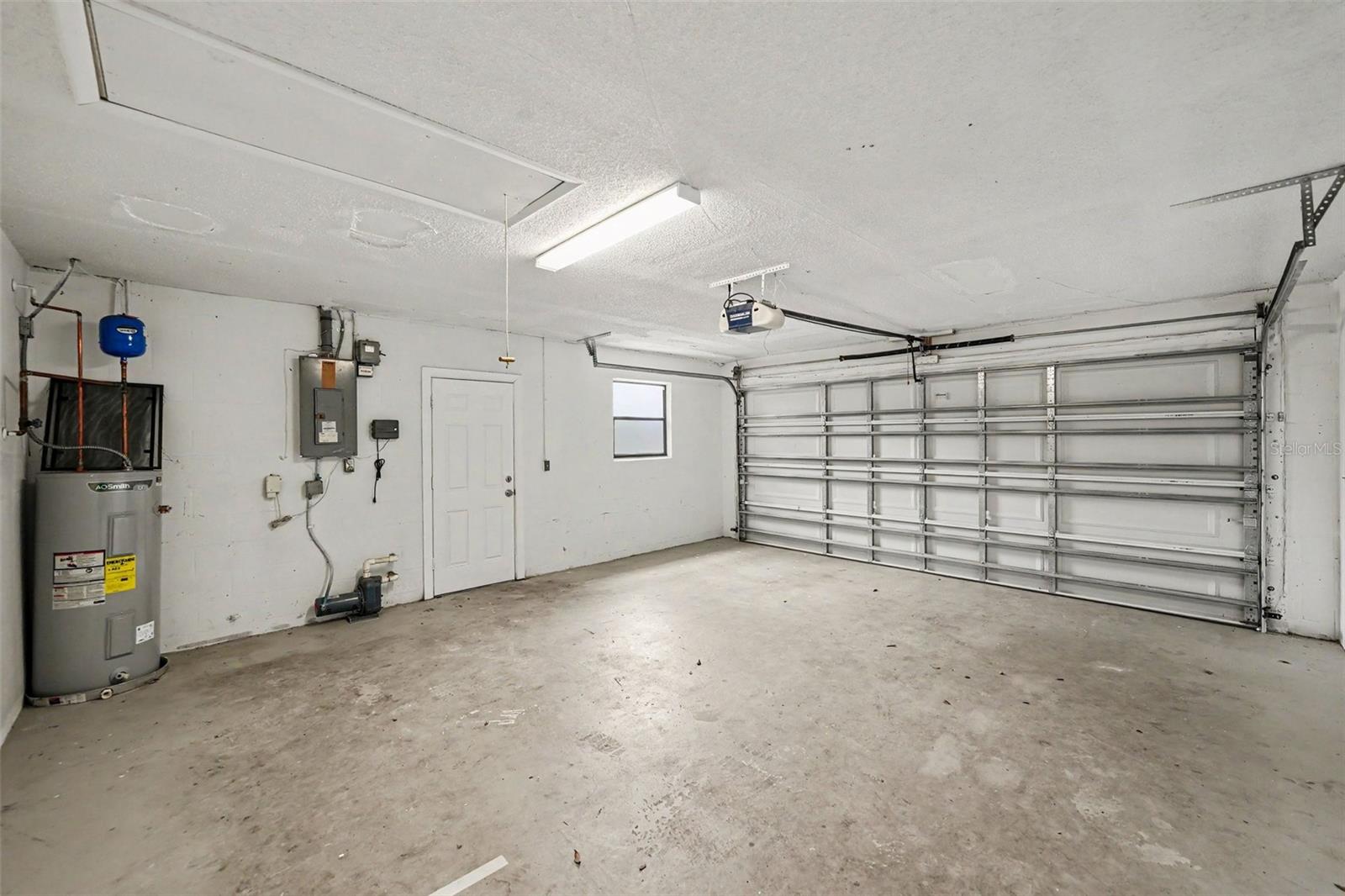 11424 SCALLOP DR — photo 22