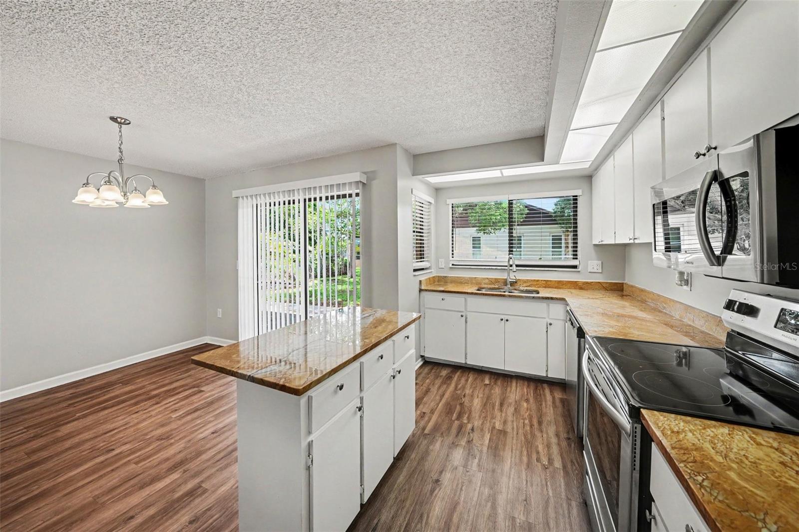 11424 SCALLOP DR — photo 8