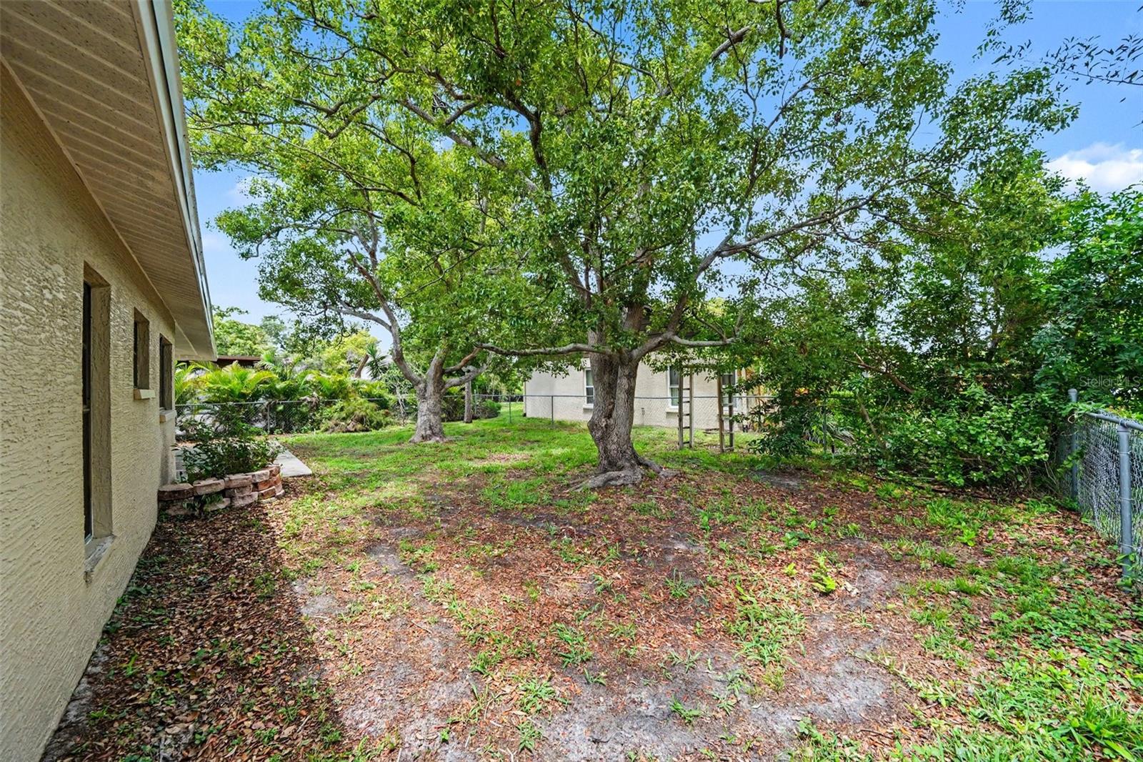 11424 SCALLOP DR — photo 24