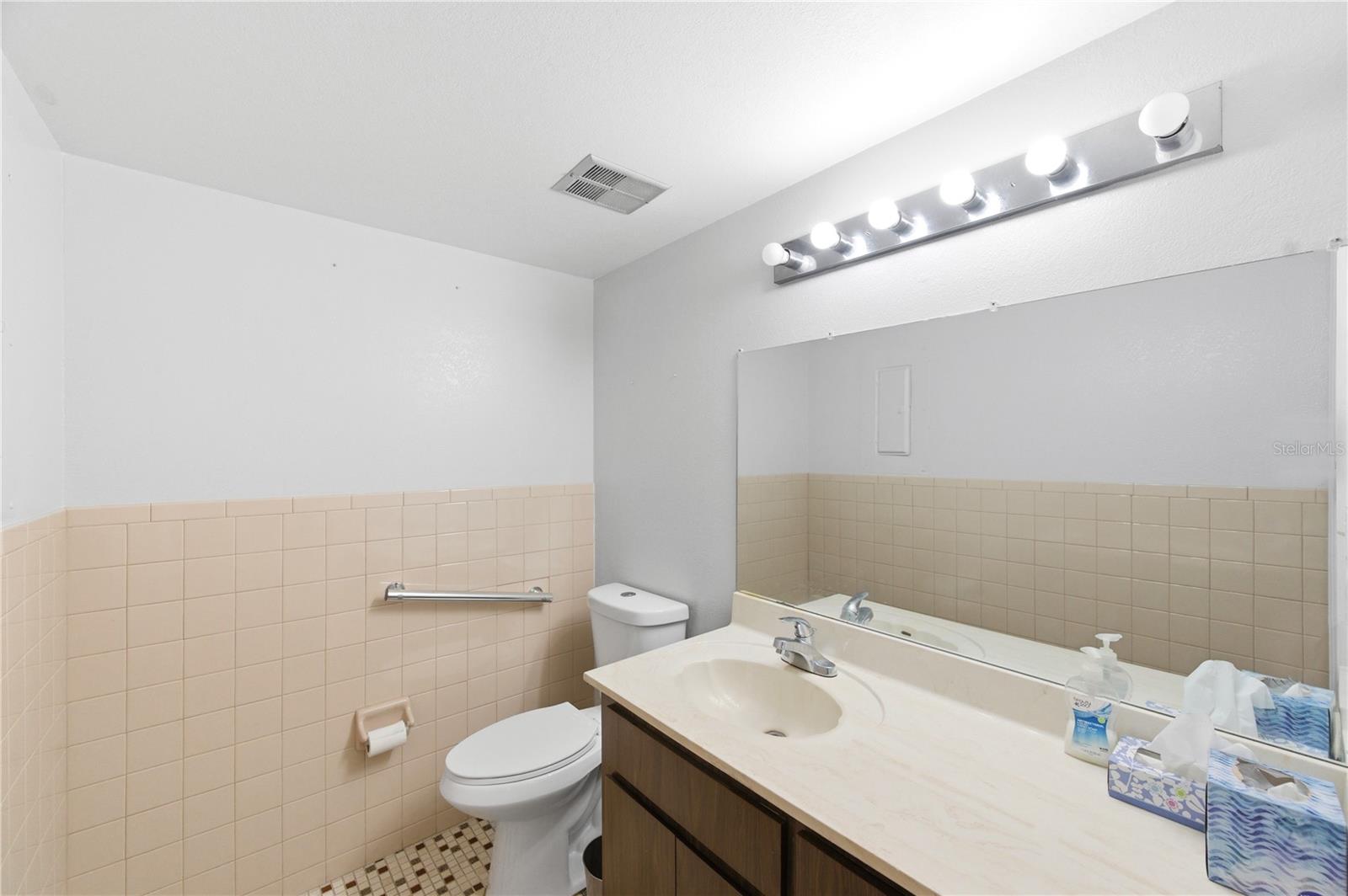 10825 SEMINOLE BLVD #1 — photo 11