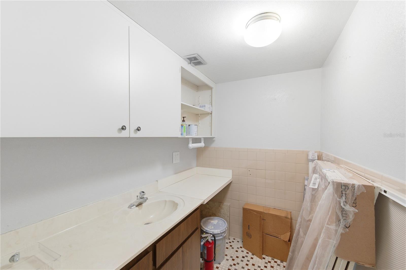 10825 SEMINOLE BLVD #1 — photo 8