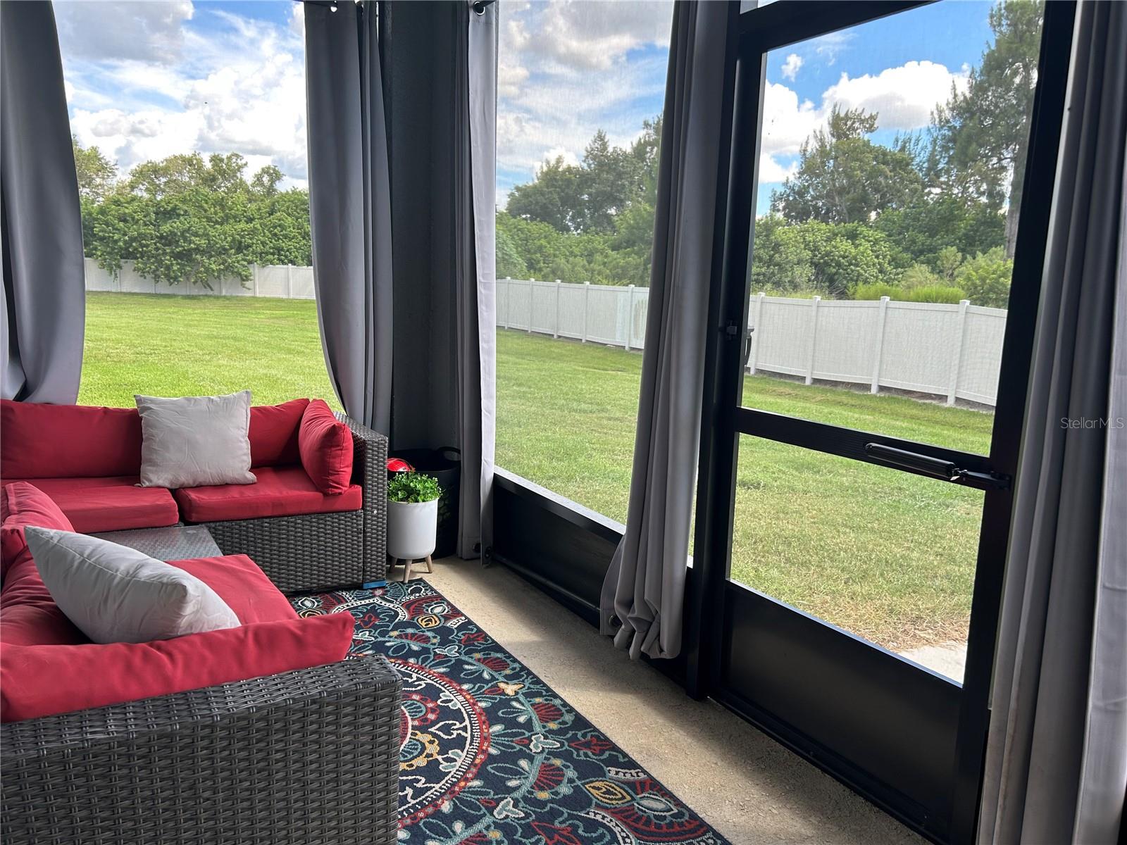 416 MANGROVE SHADE CIR — photo 2