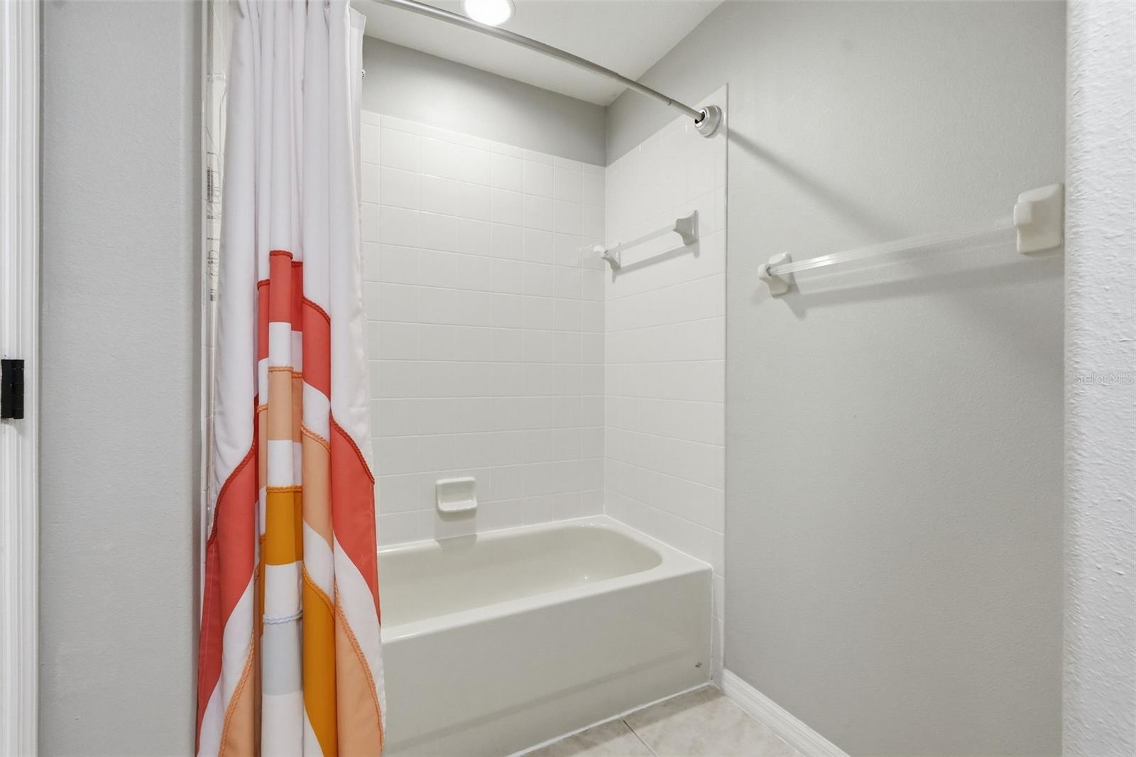 8836 CAMERON CREST DR — photo 42