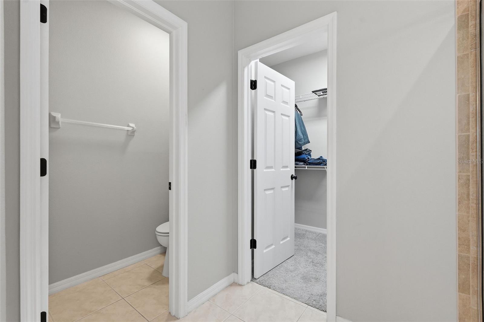 8836 CAMERON CREST DR — photo 24