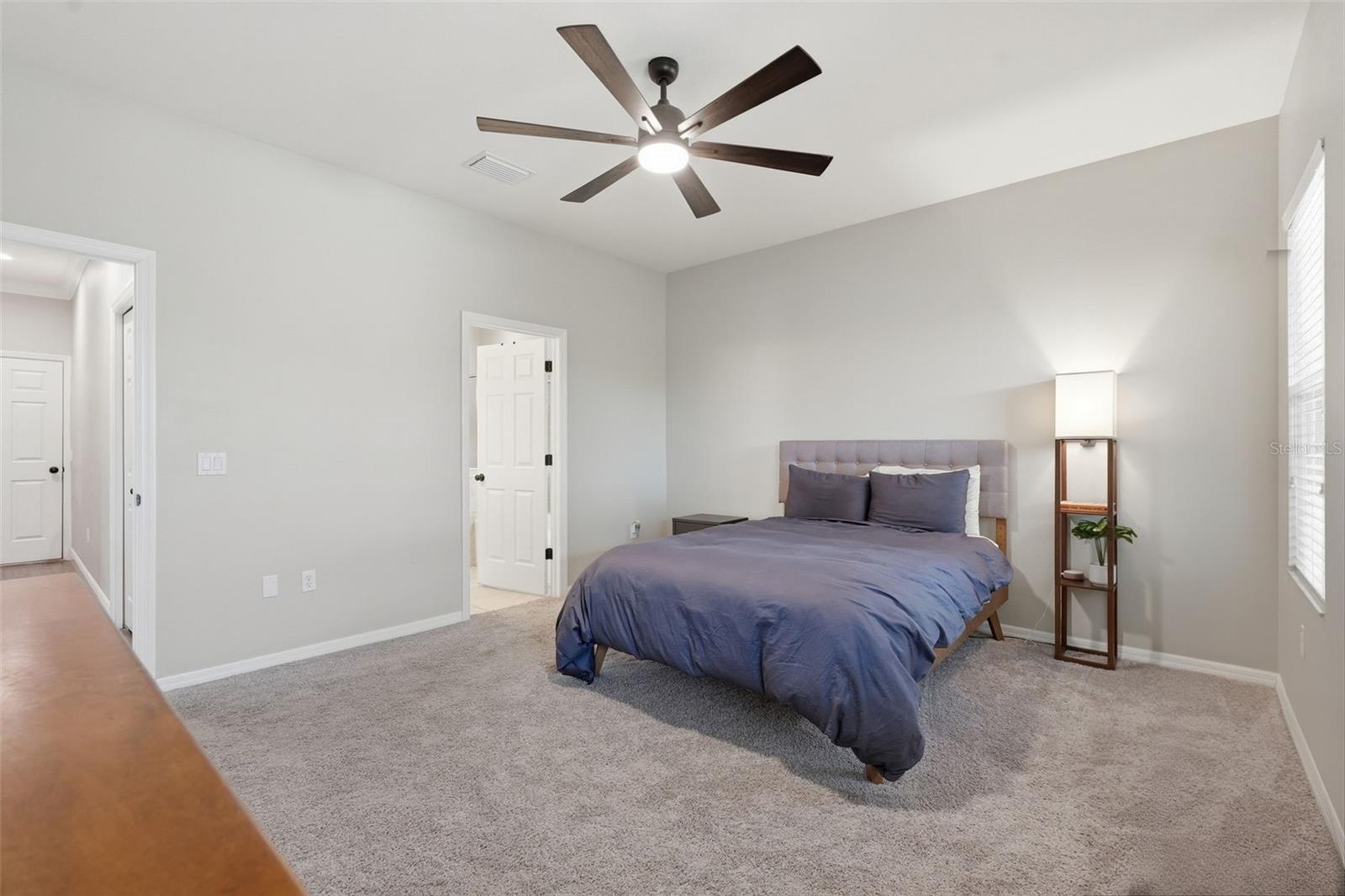 8836 CAMERON CREST DR — photo 18