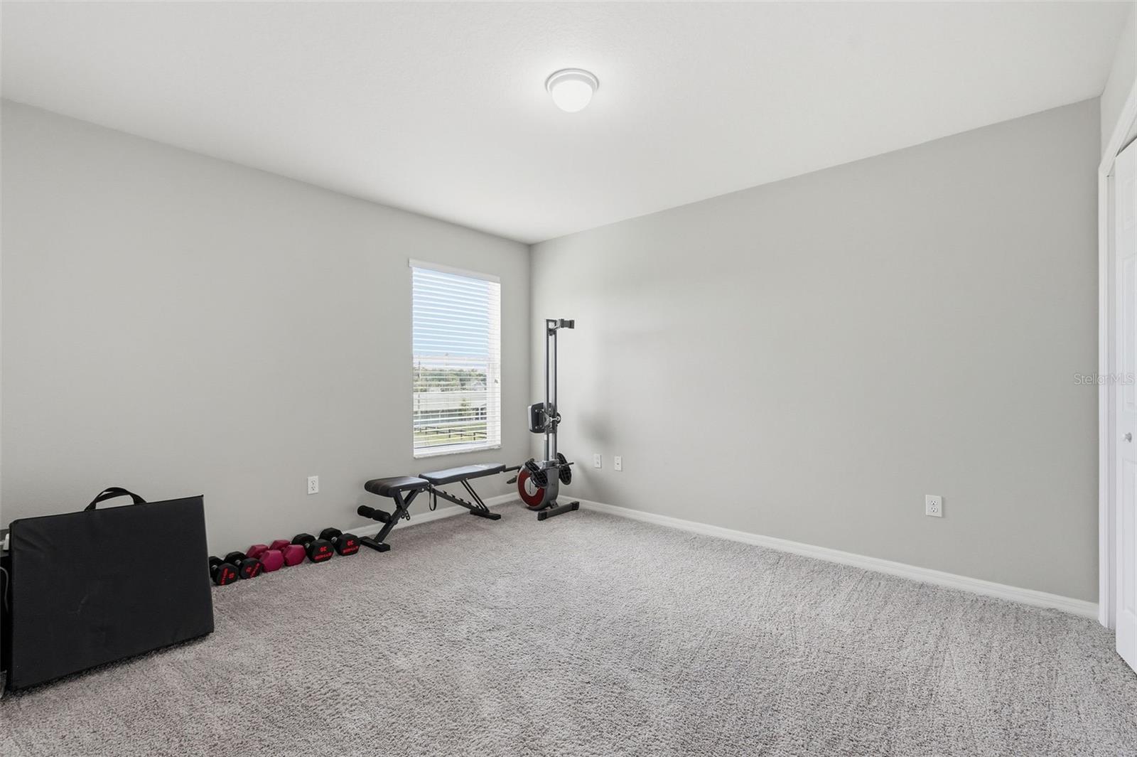 8836 CAMERON CREST DR — photo 37