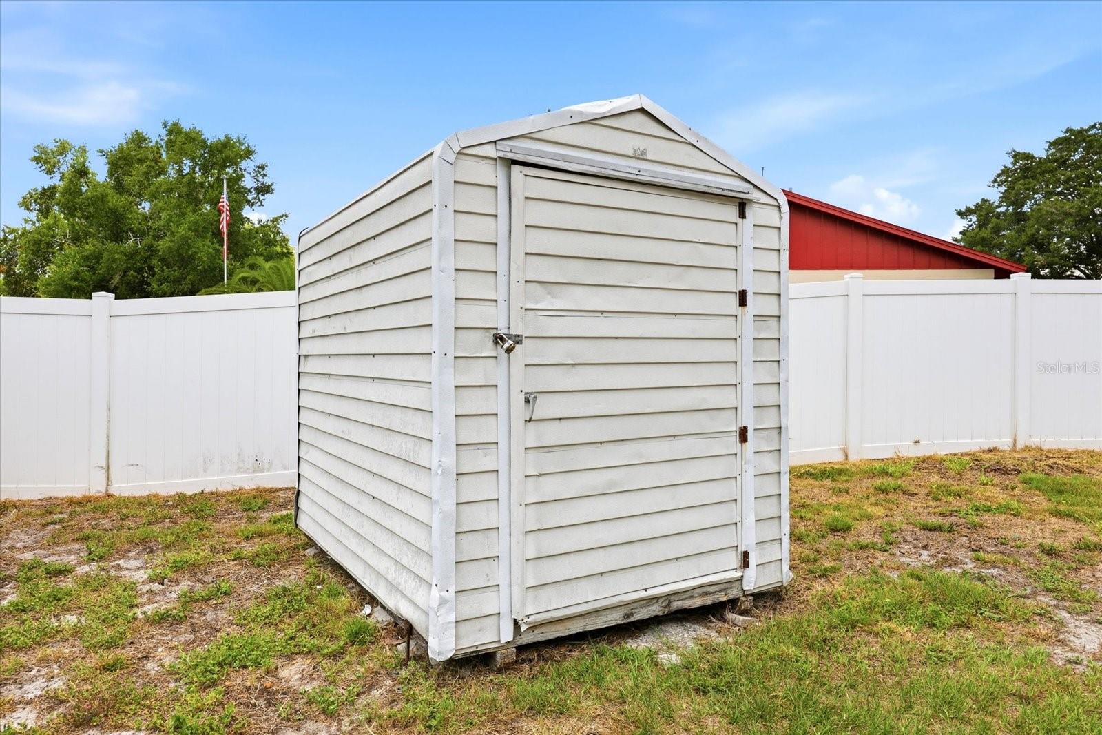 2429 MARTHA LN — photo 23