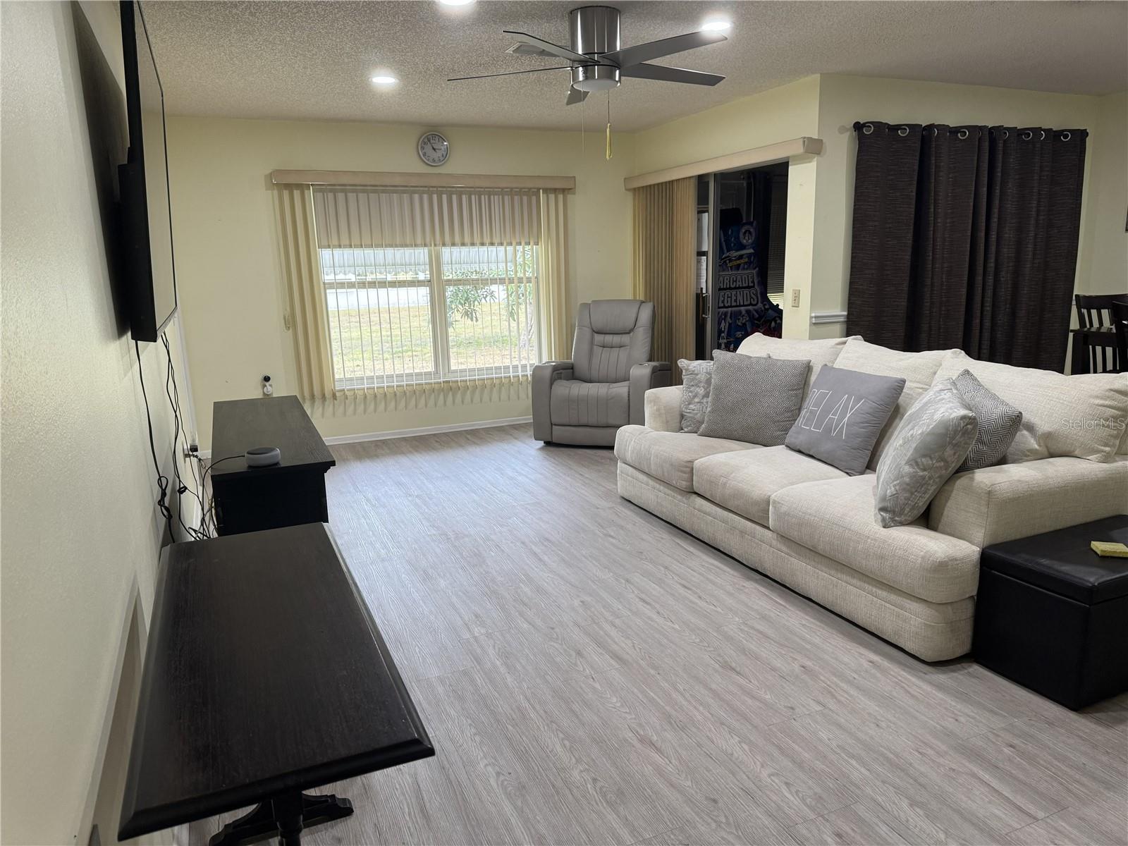 11220 ELDERBERRY DR — photo 5