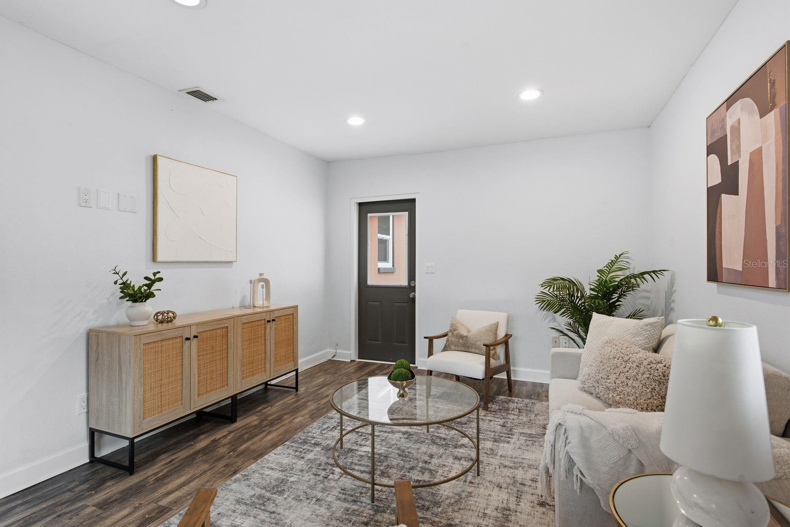 961 LEXINGTON DR — photo 15