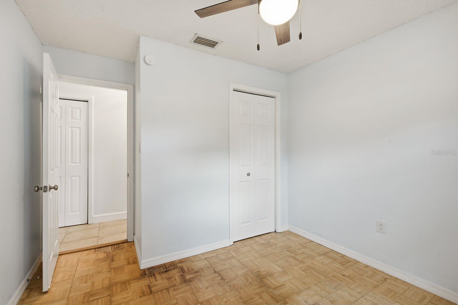 961 LEXINGTON DR — photo 21