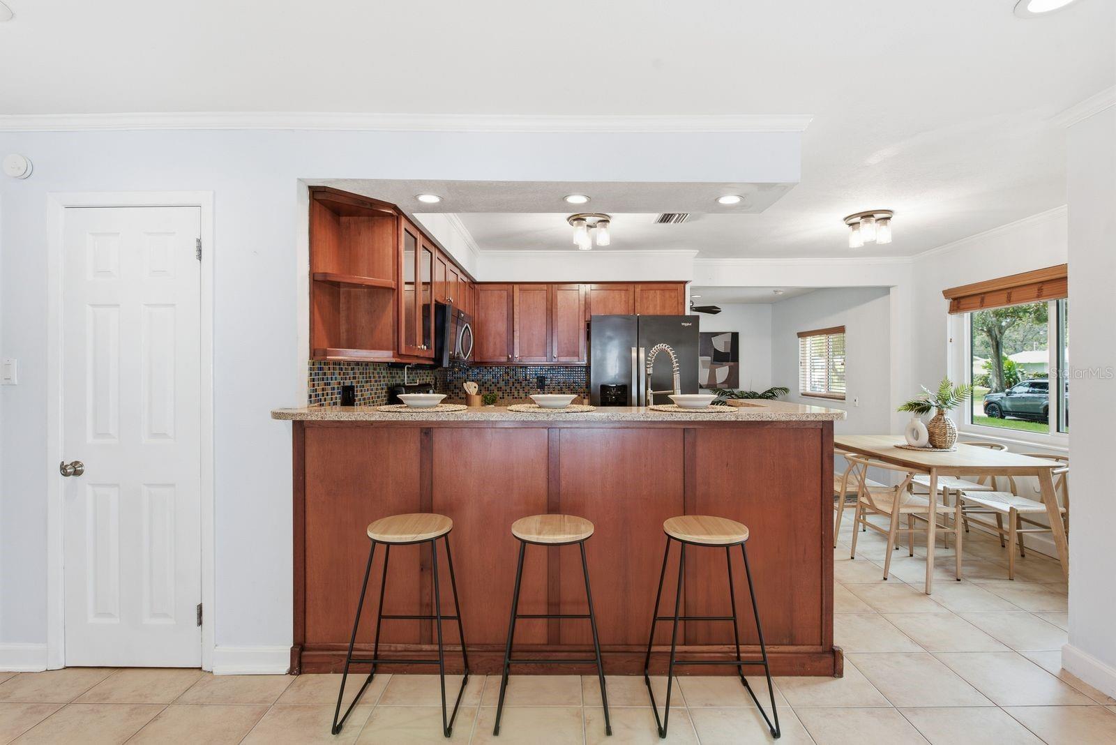 961 LEXINGTON DR — photo 9