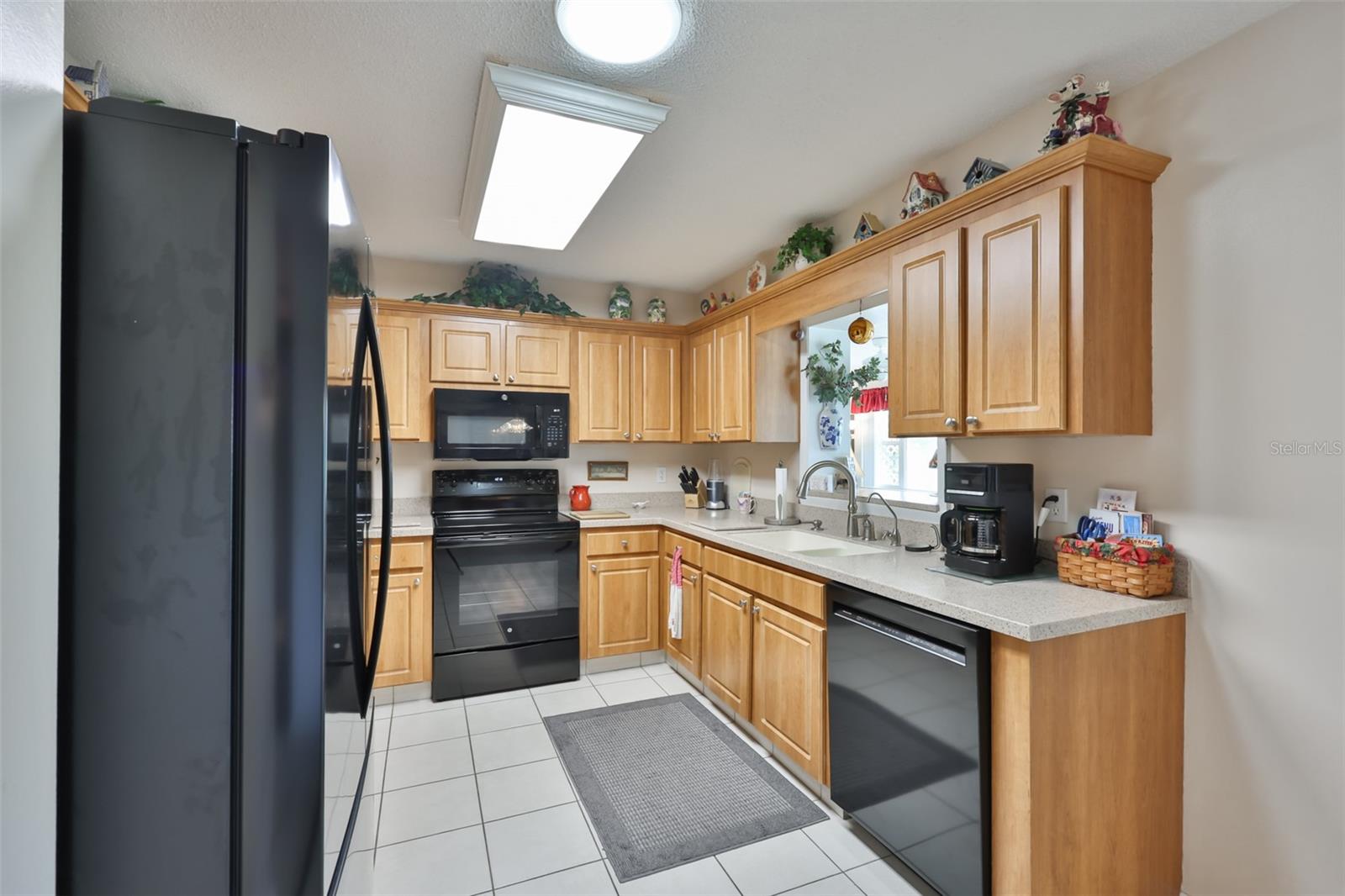 684 ALLEGHENY DR — photo 13