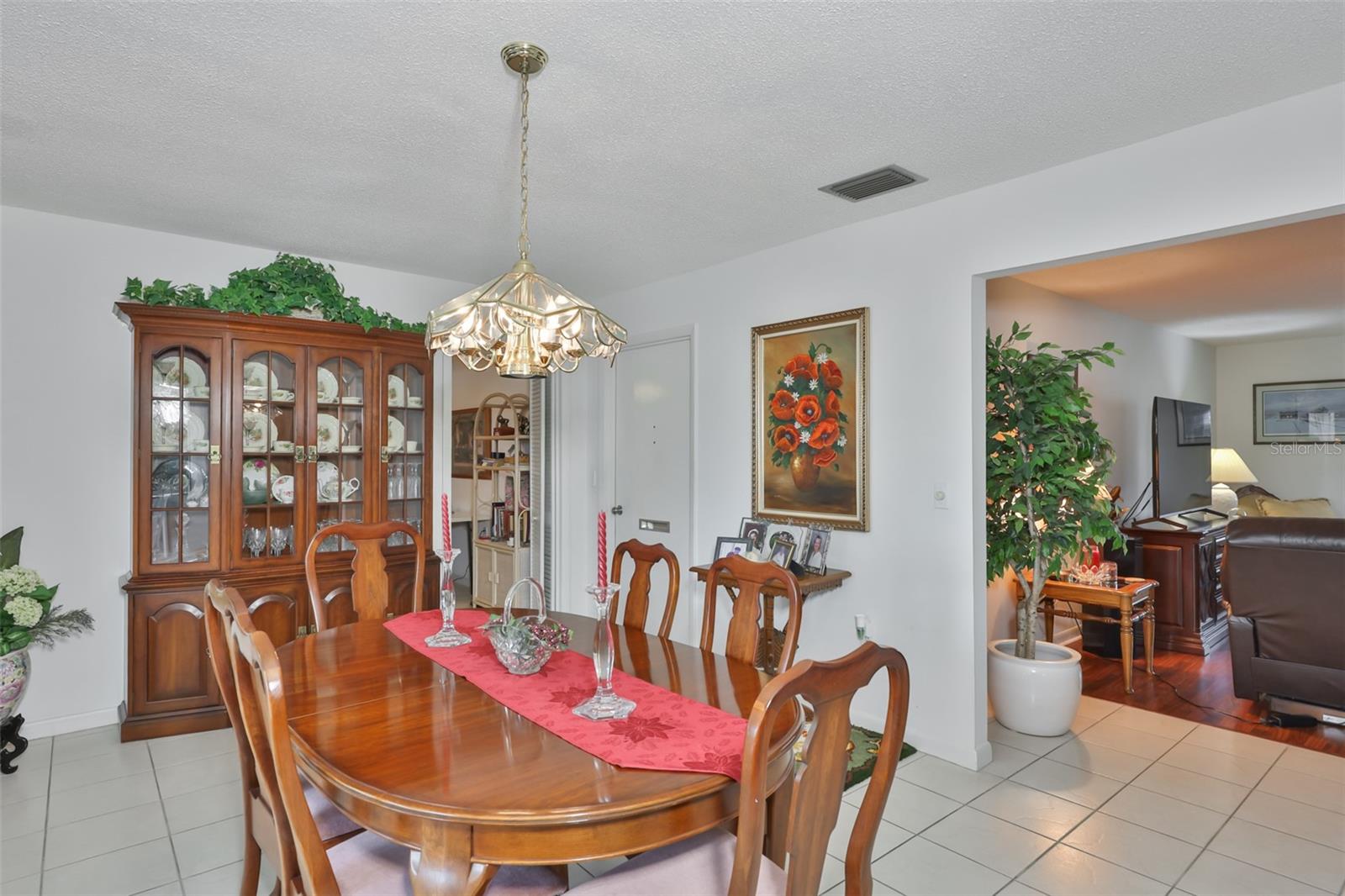 684 ALLEGHENY DR — photo 11