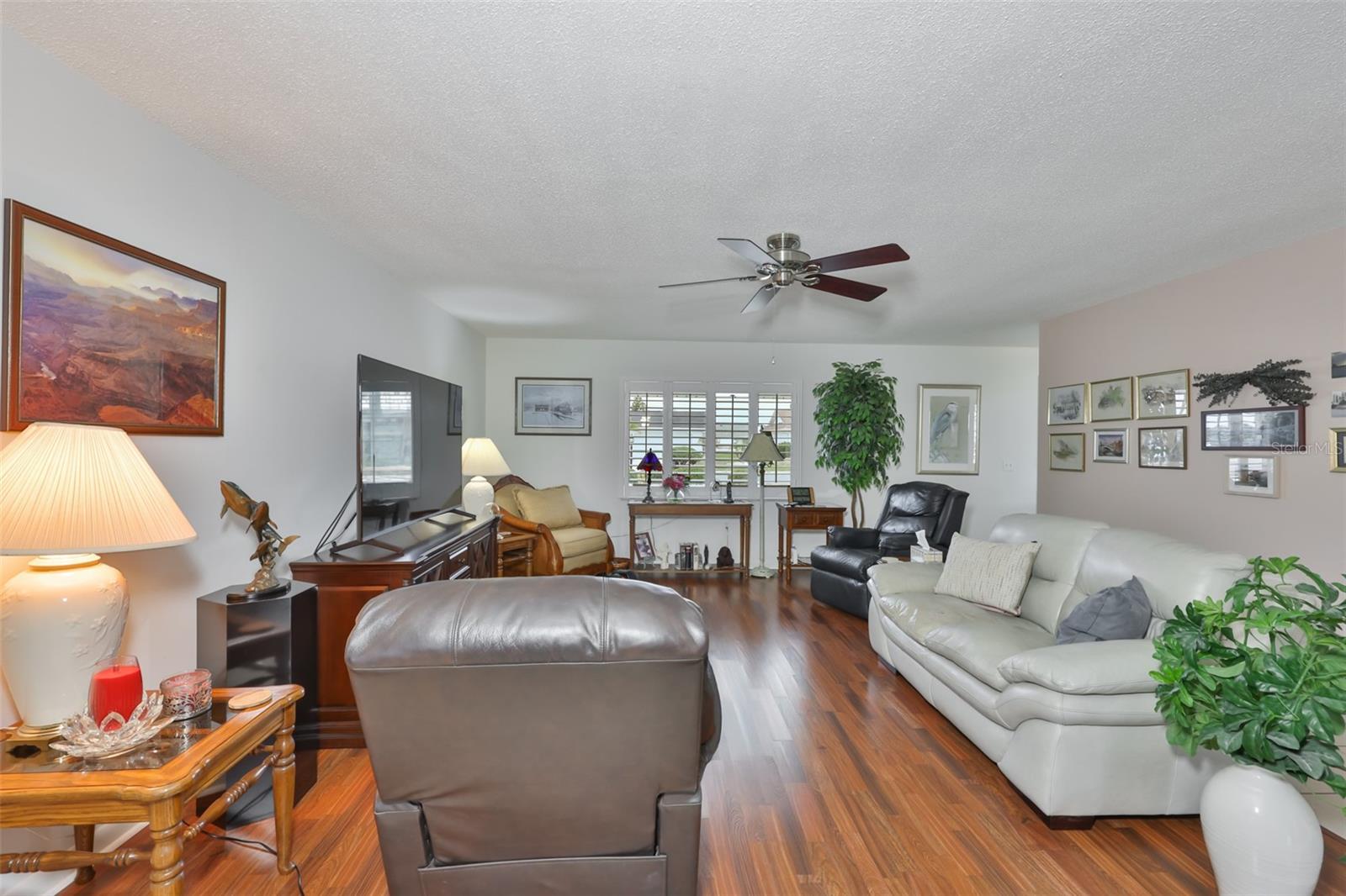 684 ALLEGHENY DR — photo 9