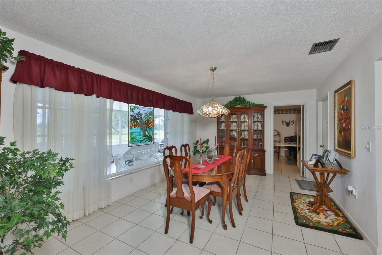 684 ALLEGHENY DR — photo 10