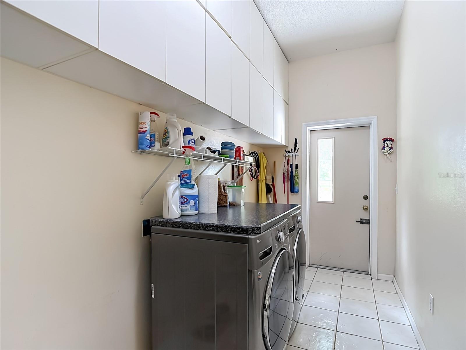 8338 HANDCART RD — photo 62