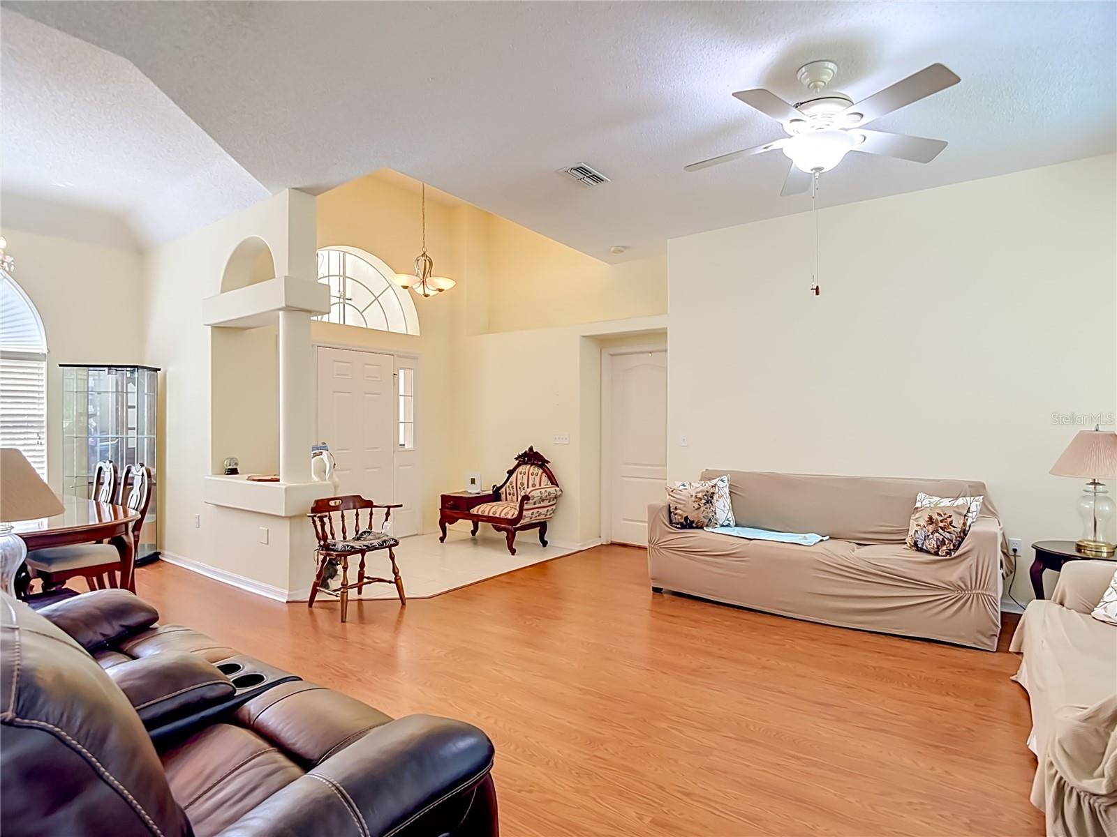 8338 HANDCART RD — photo 12