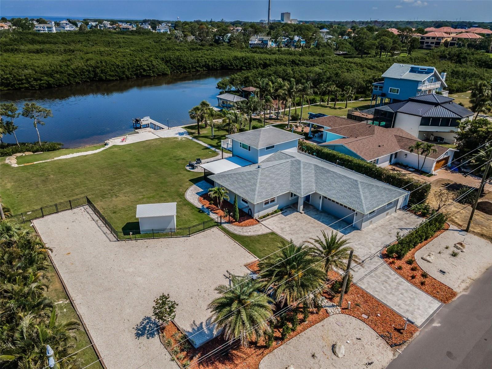 1620 SEA BREEZE DR — photo 8