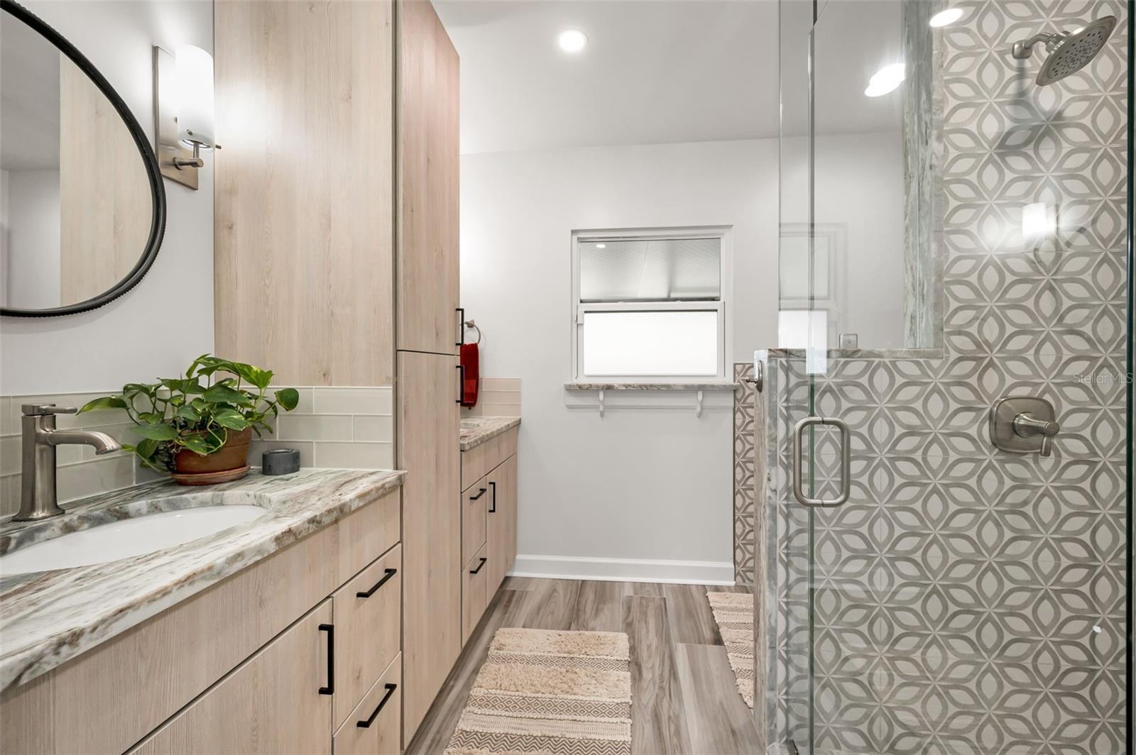 1620 SEA BREEZE DR — photo 45