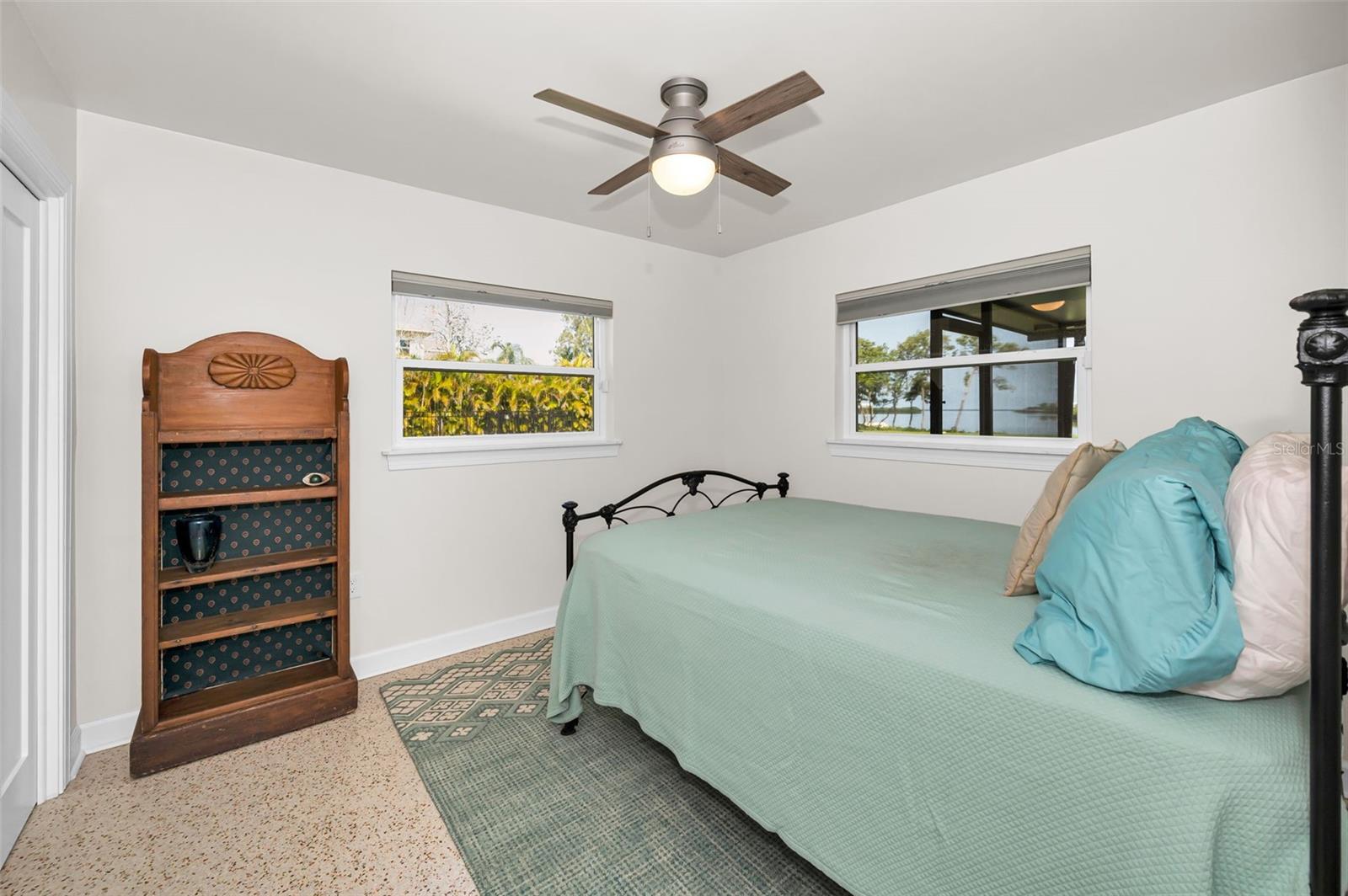 1620 SEA BREEZE DR — photo 48