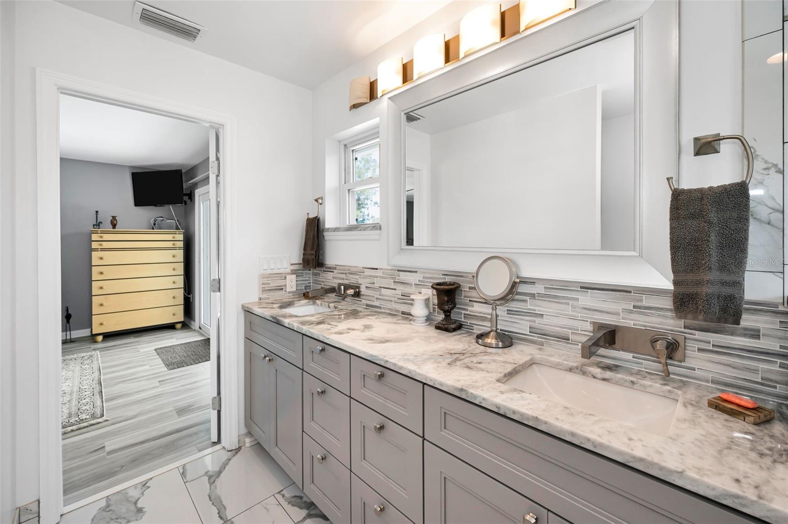 1620 SEA BREEZE DR — photo 66