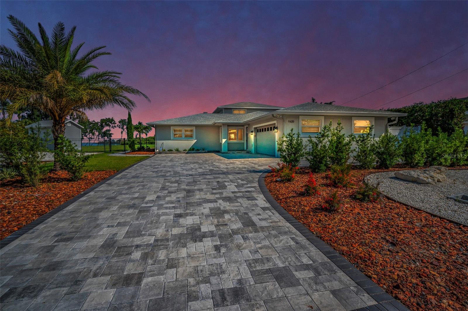 1620 SEA BREEZE DR — photo 2