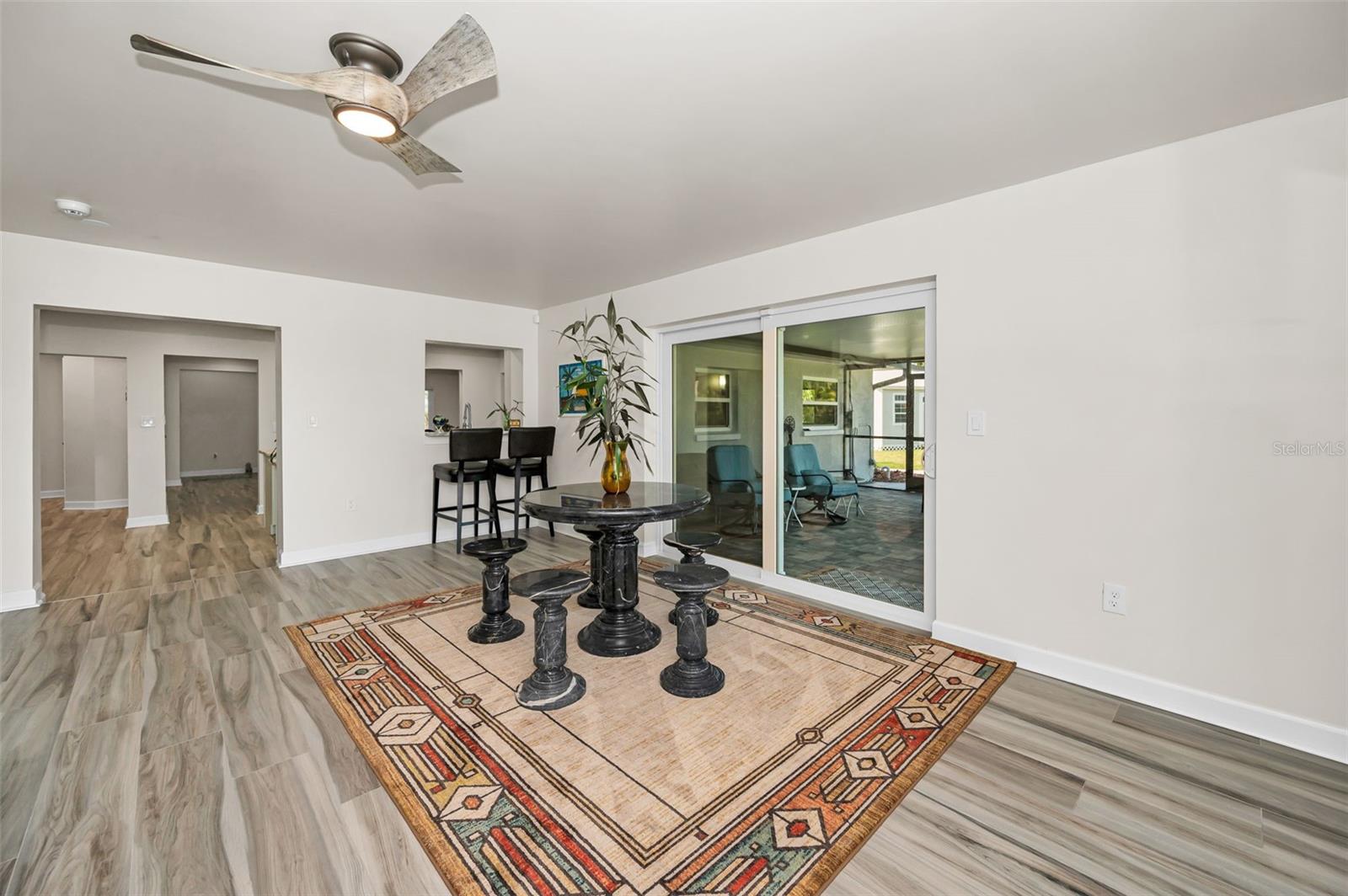 1620 SEA BREEZE DR — photo 35