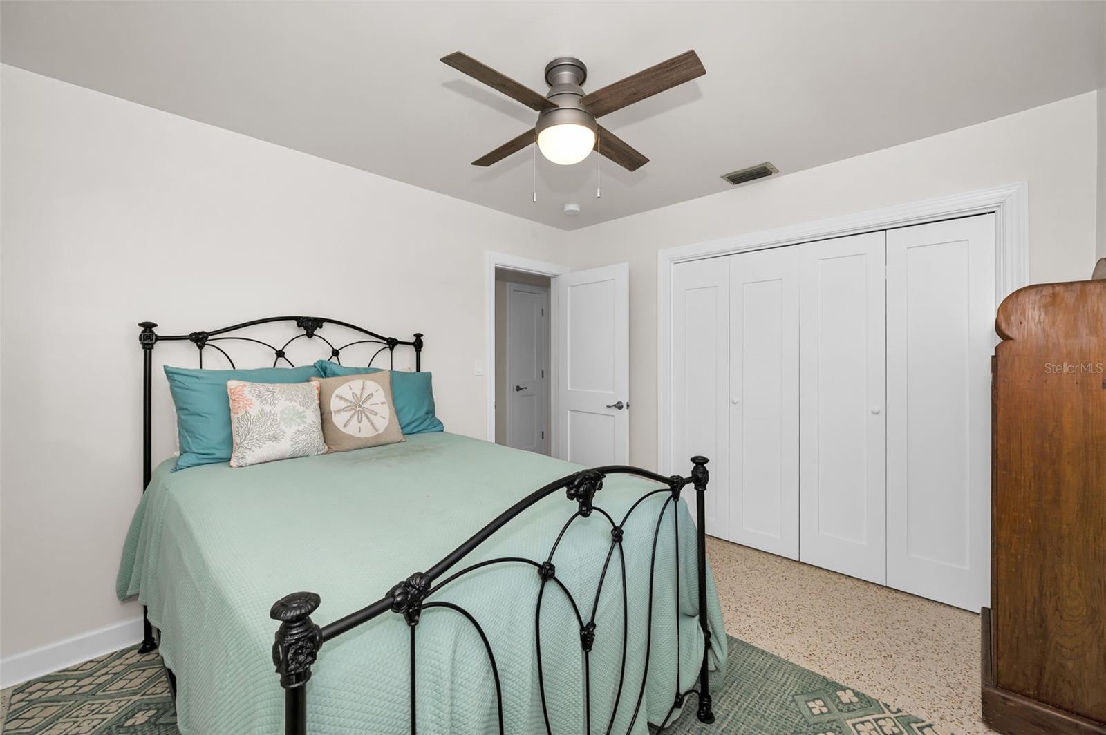 1620 SEA BREEZE DR — photo 49