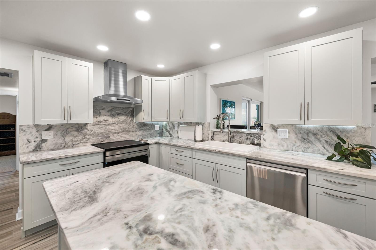 1620 SEA BREEZE DR — photo 20