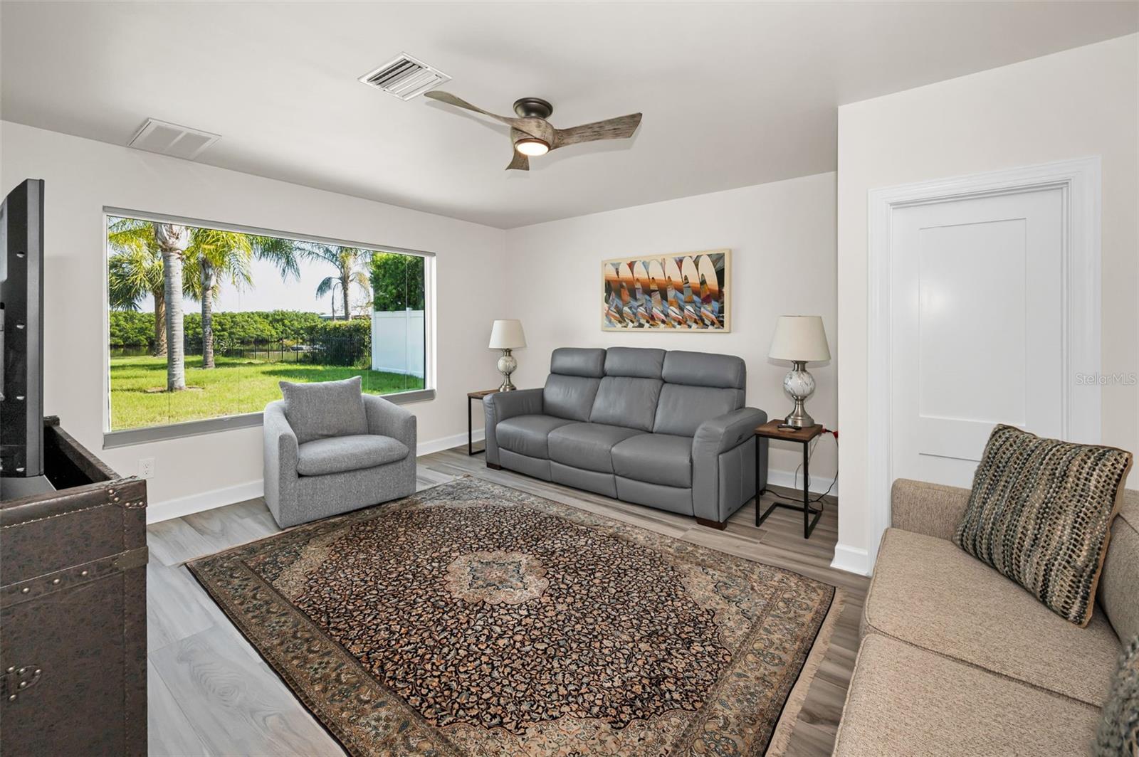 1620 SEA BREEZE DR — photo 37