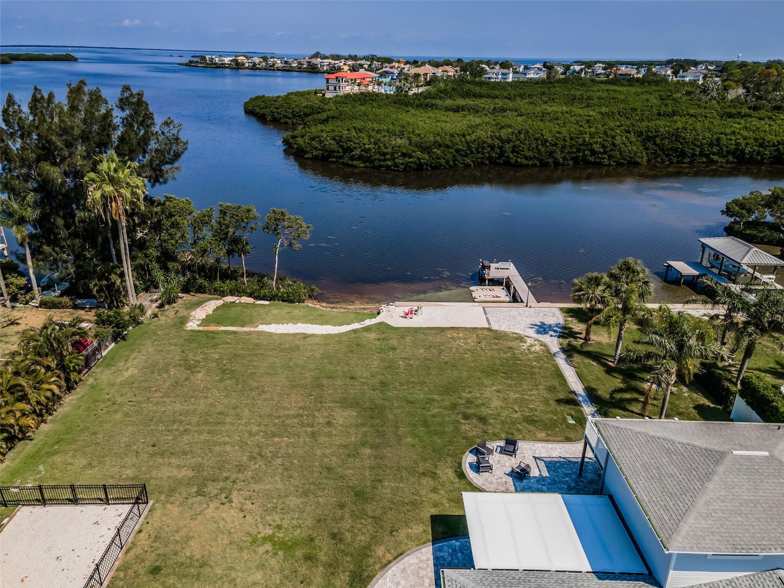 1620 SEA BREEZE DR — photo 96