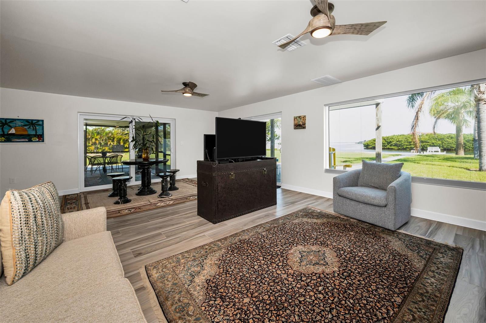 1620 SEA BREEZE DR — photo 32