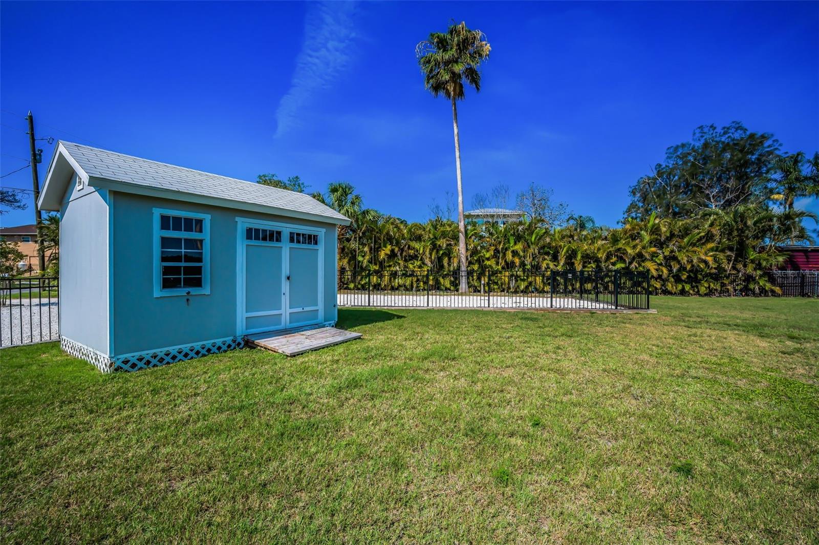 1620 SEA BREEZE DR — photo 72