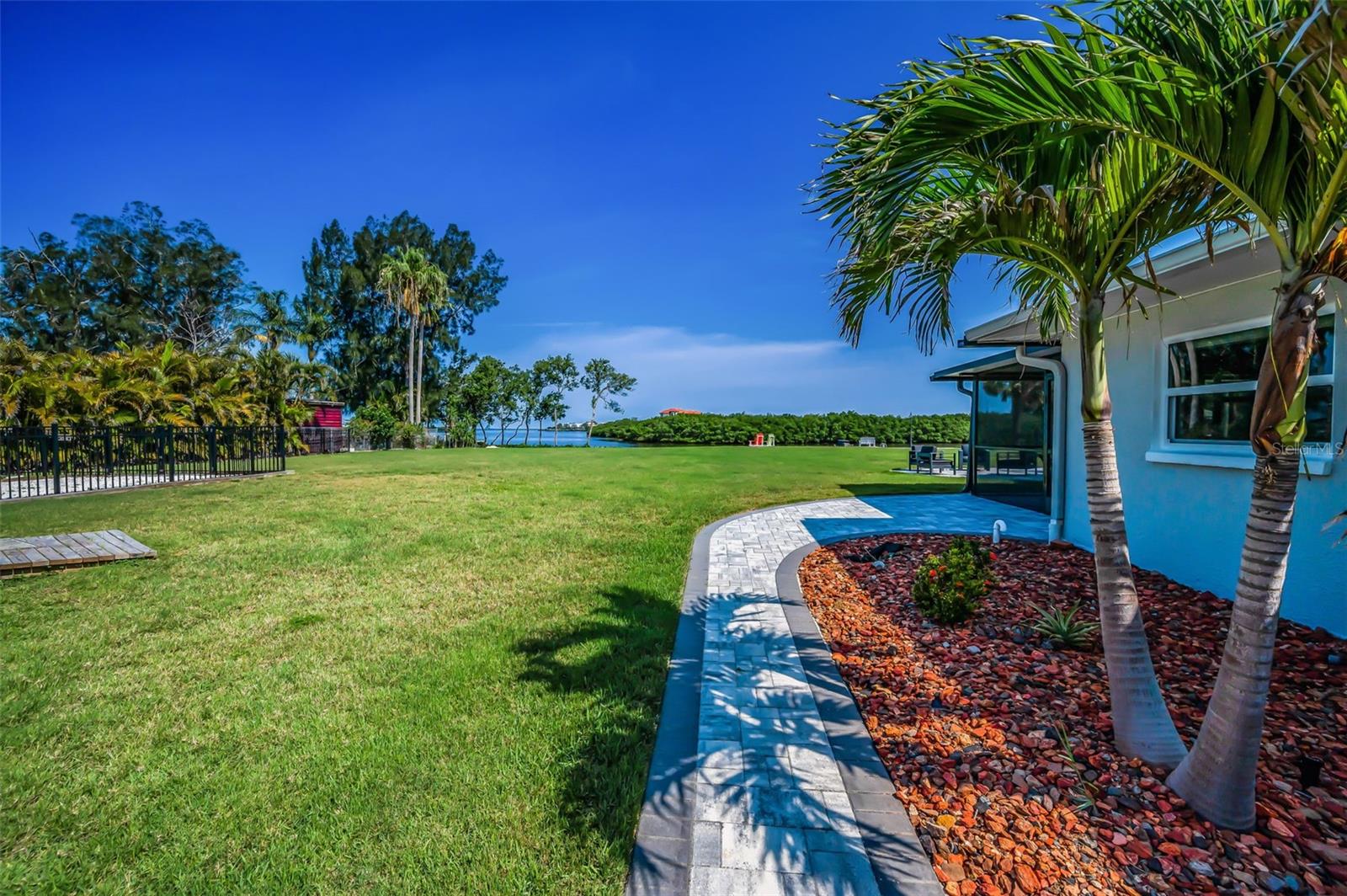 1620 SEA BREEZE DR — photo 74