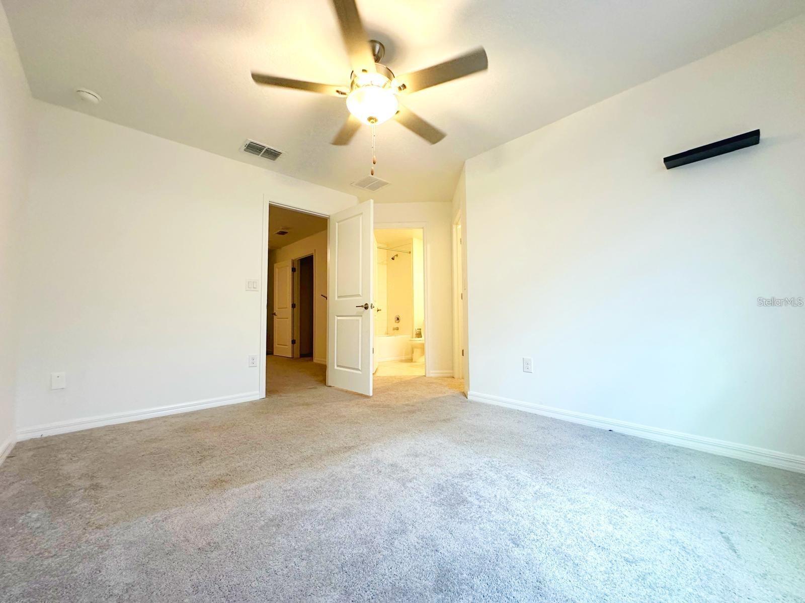 8239 CRESCENT OAKS DR — photo 18