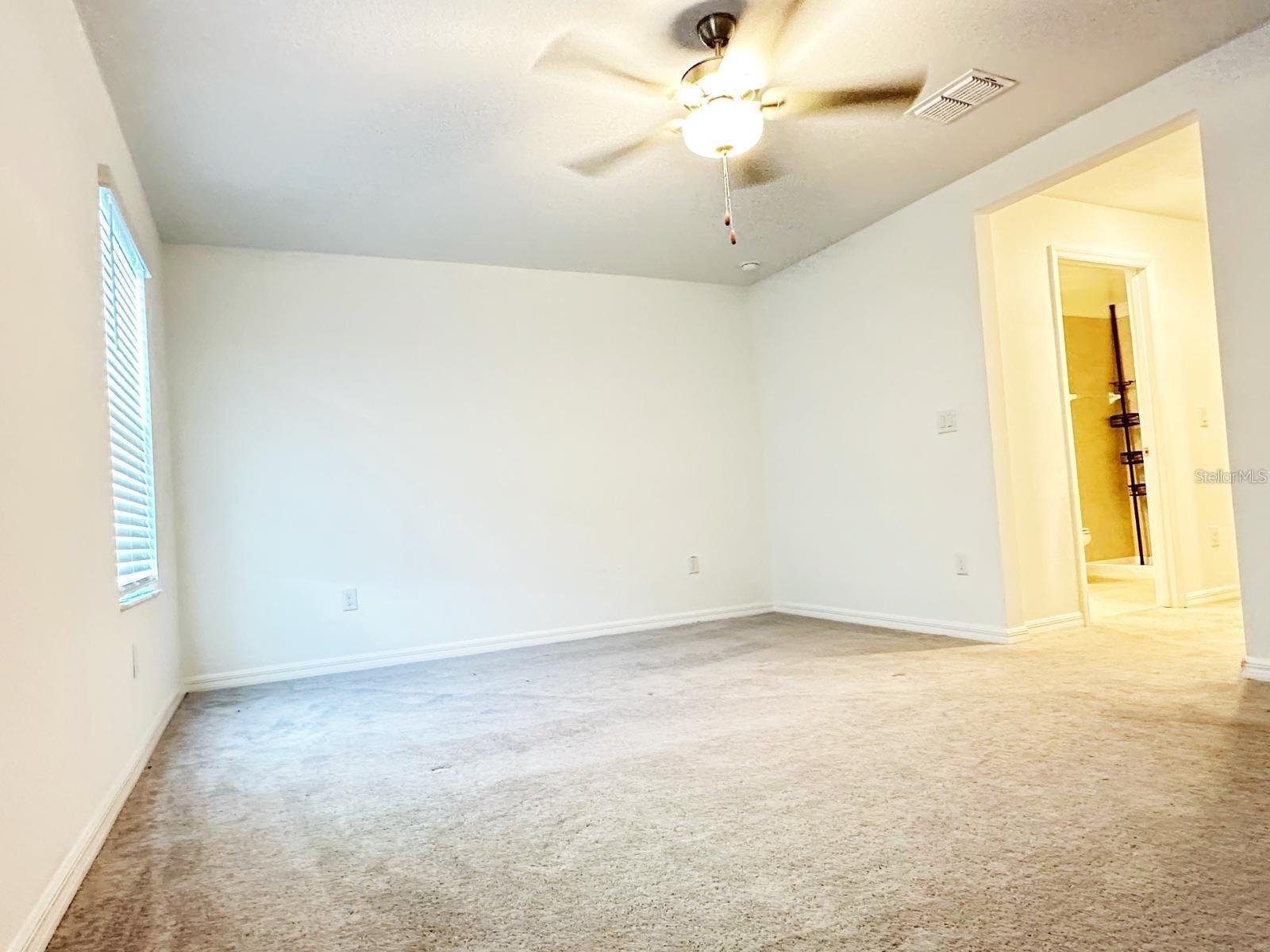 8239 CRESCENT OAKS DR — photo 11