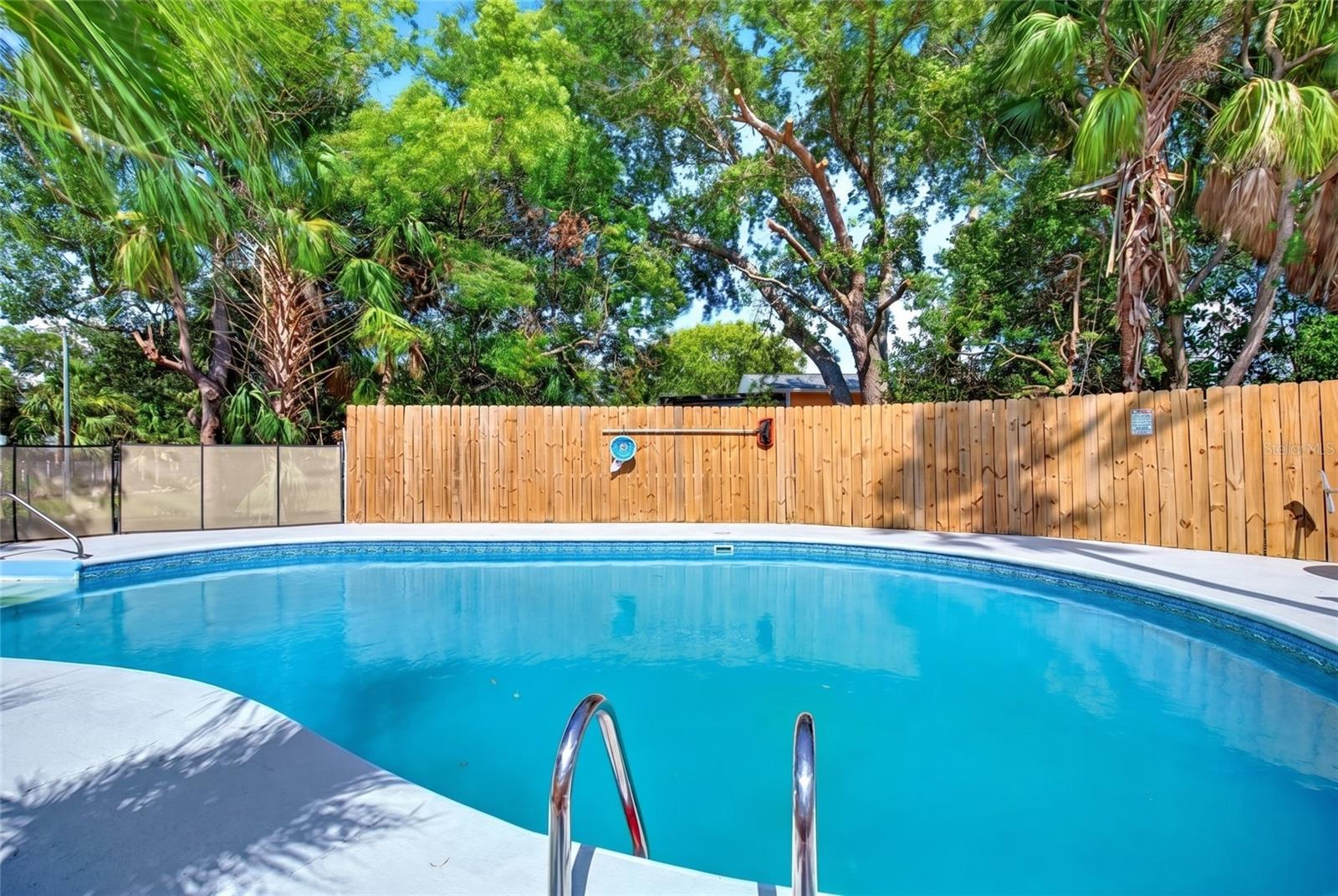 16206 SEA PINES DR — photo 36