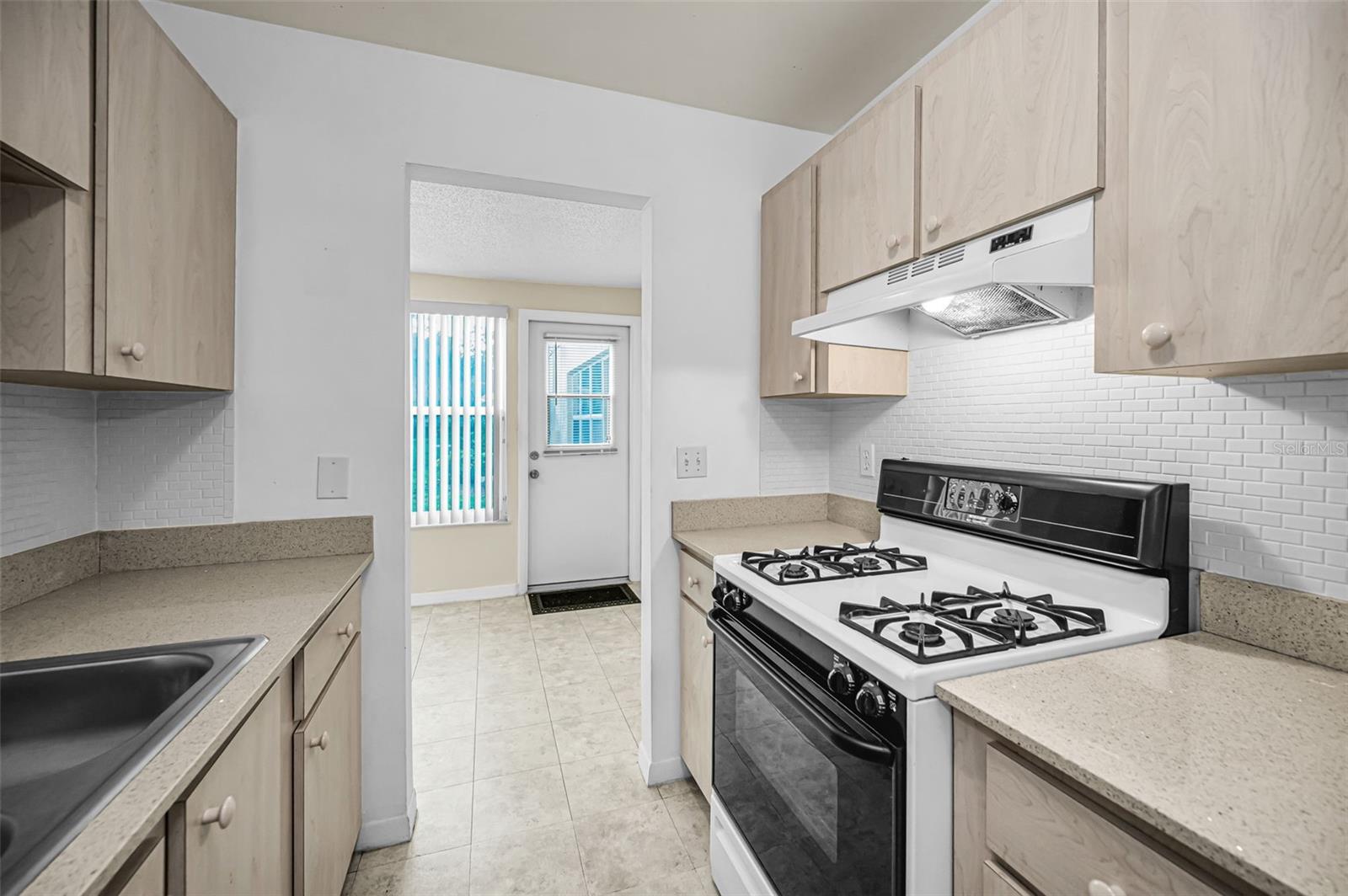 5750 80TH ST N #D101 — photo 9