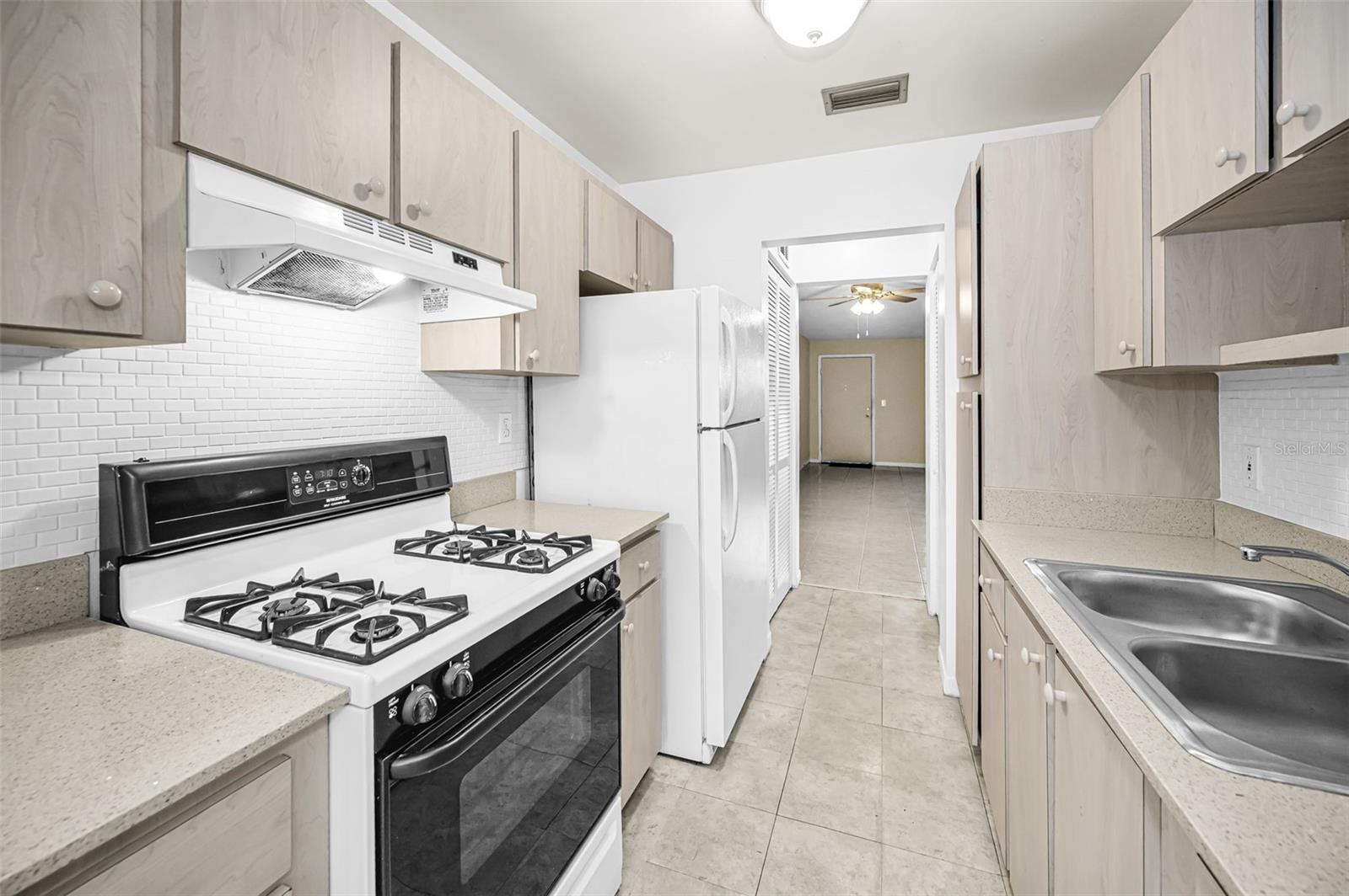 5750 80TH ST N #D101 — photo 8